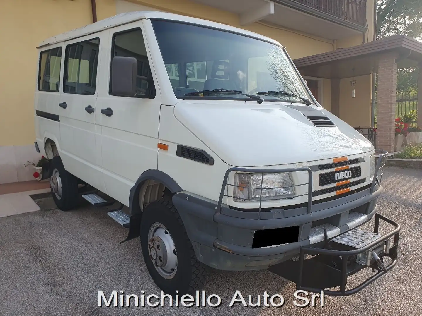 Iveco Daily 35.10 9 posti 4x4 KM 26.368 Wit - 1