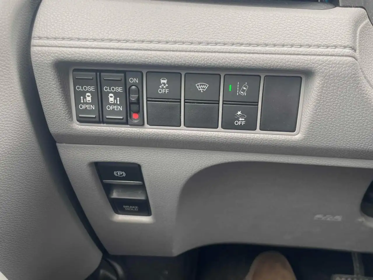 Honda Odyssey снимка Honda Odyssey