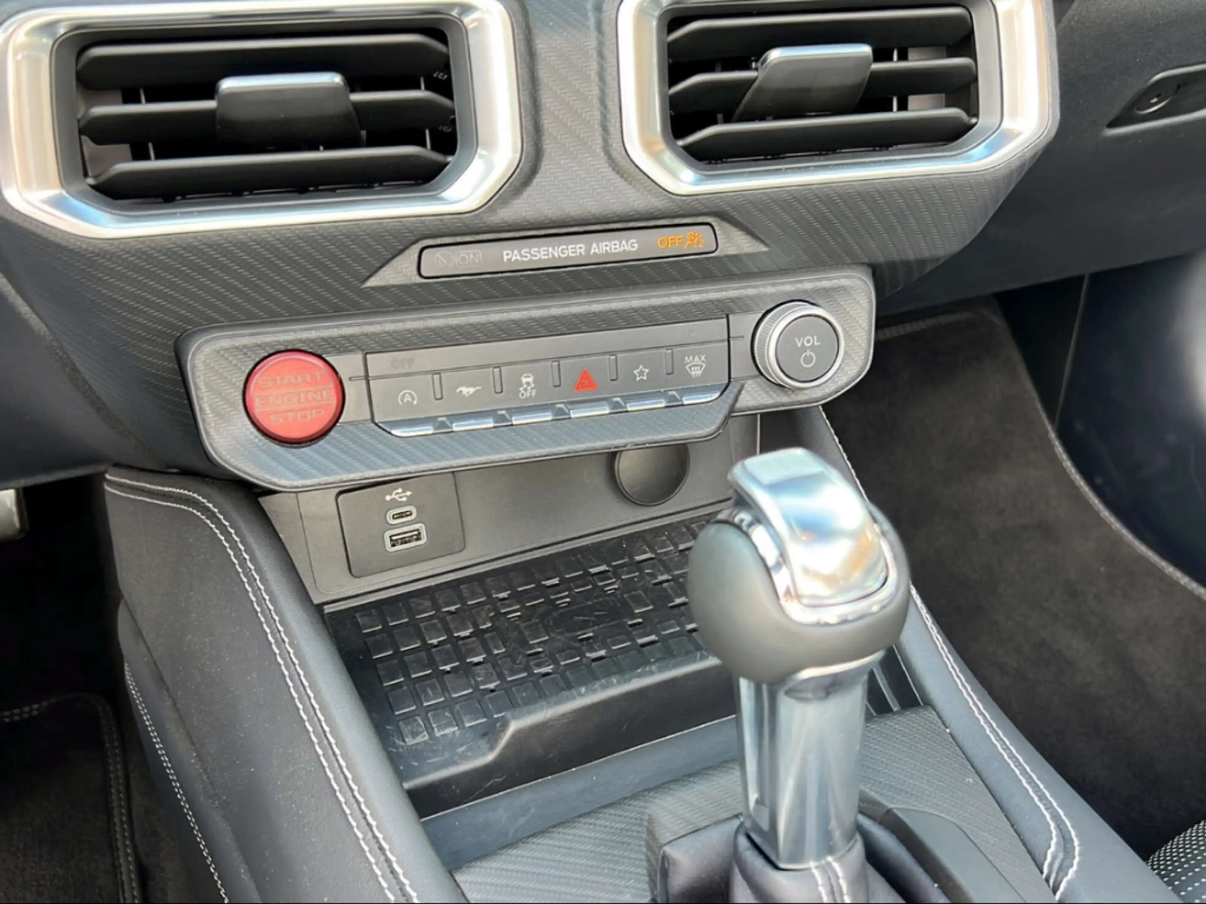 Ford Mustang Convertible 5.0 Ti-VCT V8 GT Navi Leder B&O Klima — photo 12