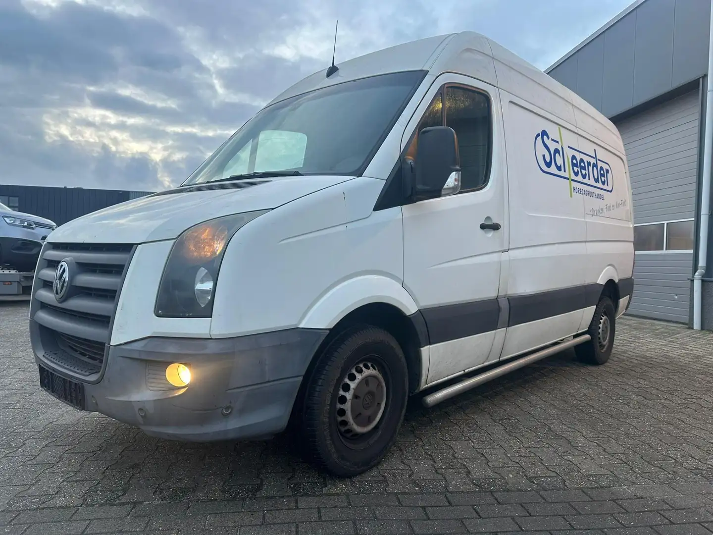 Volkswagen Crafter 32 2.5 TDI L2H2 AIRCO CRUISE Wit - 2
