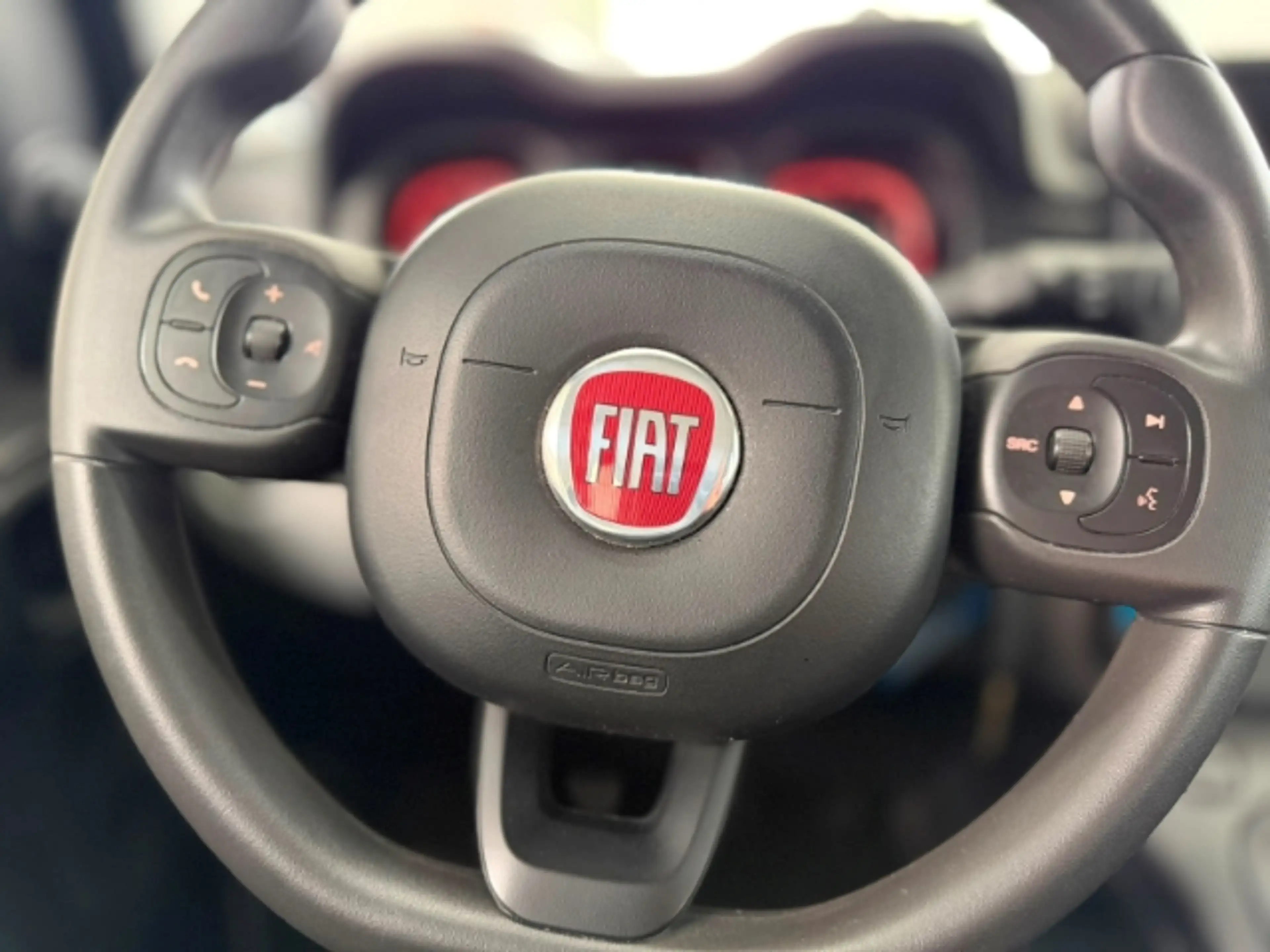Fiat Panda Hybrid 1.0 GSE DAB Klima BT eFH — photo 13