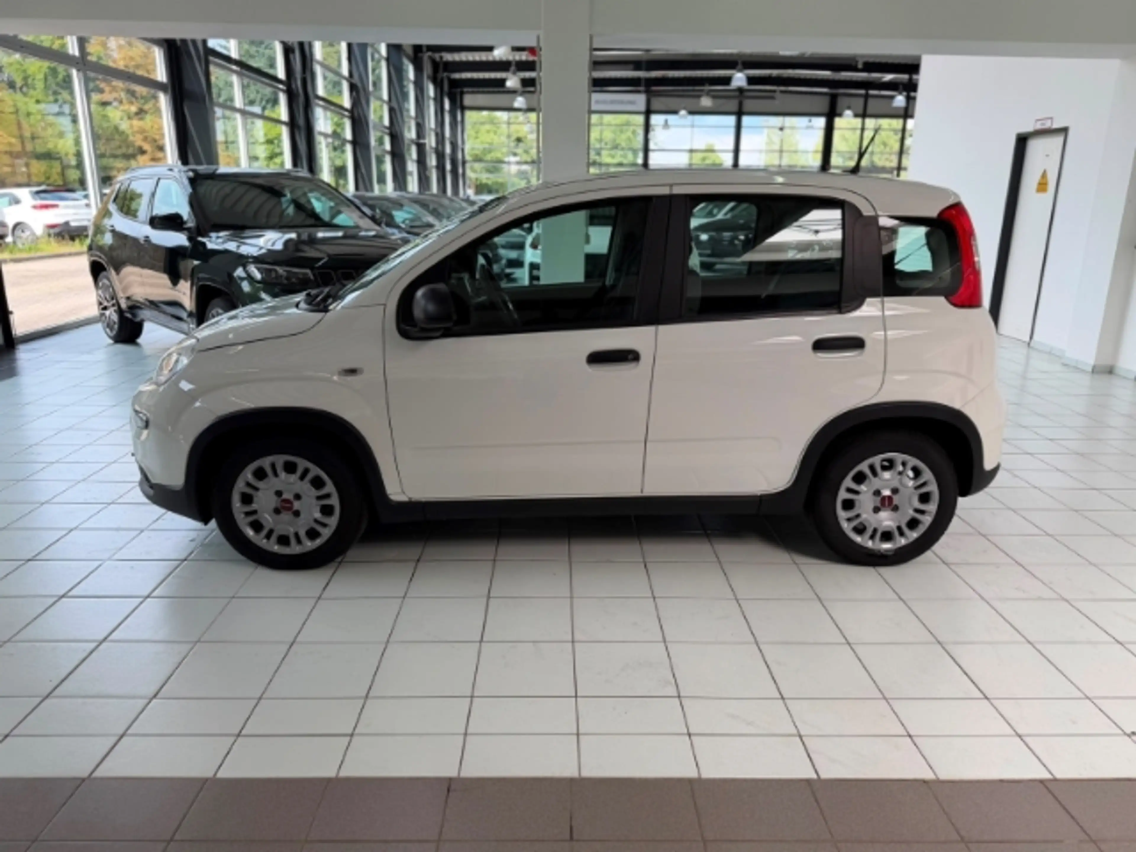Fiat Panda Hybrid 1.0 GSE DAB Klima BT eFH — photo 5