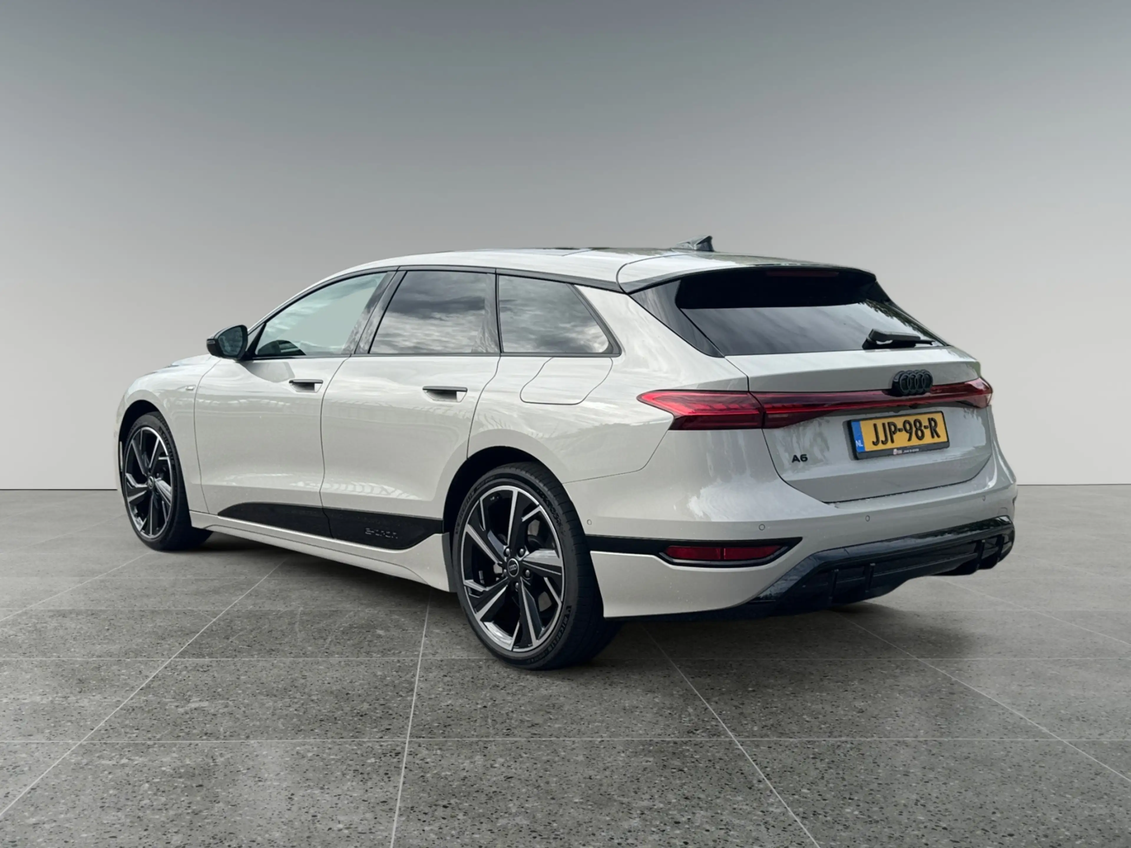 Audi A6 e-tron Avant S edition 83 kWh 286pk Panorama-glasdak | Su — photo 4