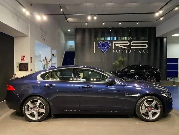 Jaguar XE 2016, foto 19