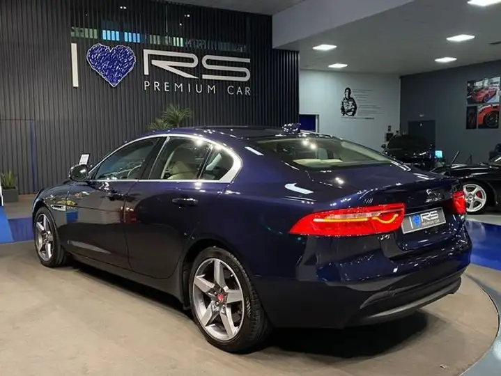Jaguar XE 2016, foto 24