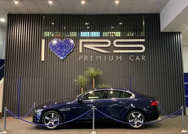 Jaguar XE 2.0T
