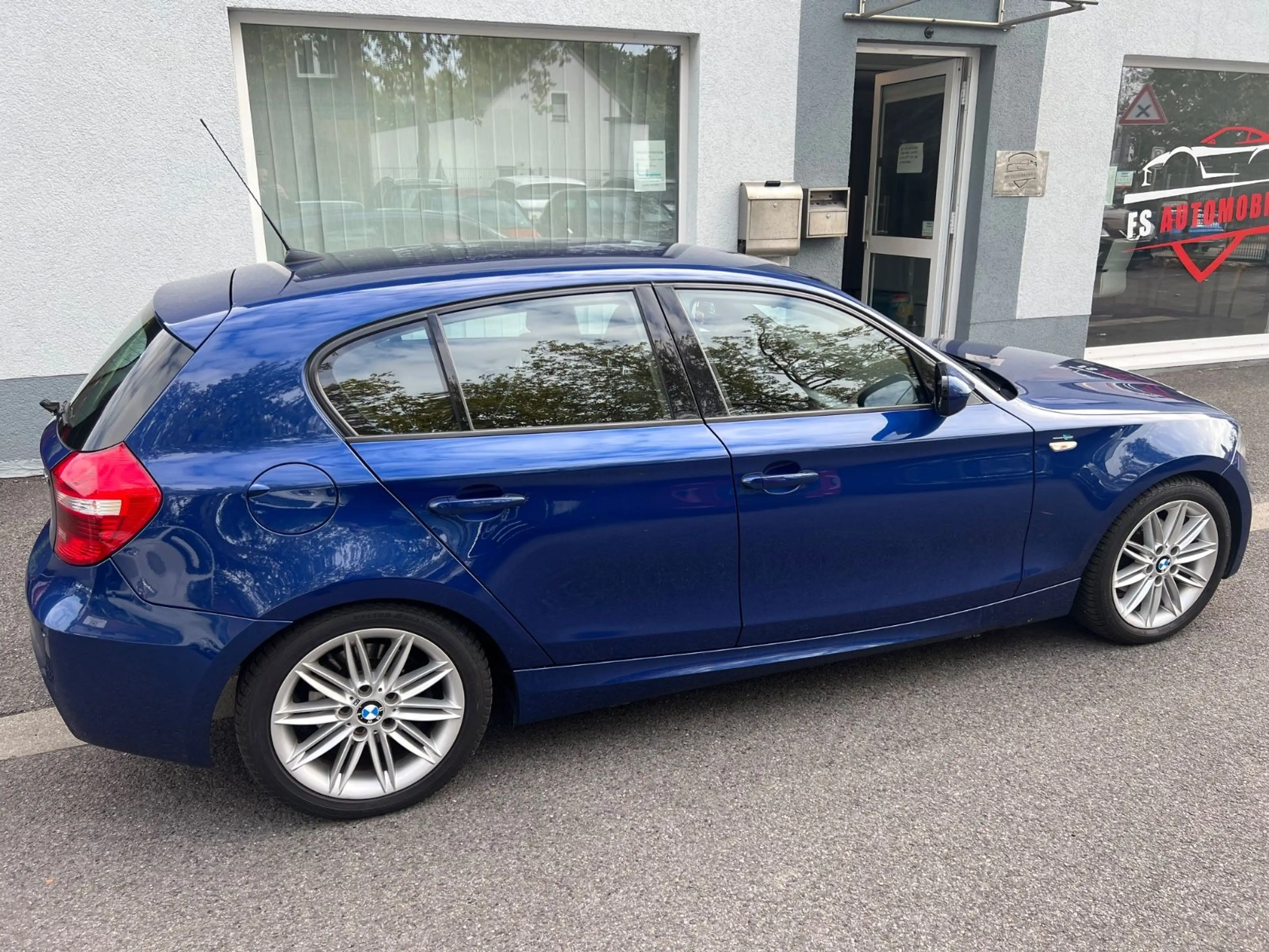 BMW 118 i Sport-Paket M"1.Hand"Lückenlos Scheckheft" — photo 5