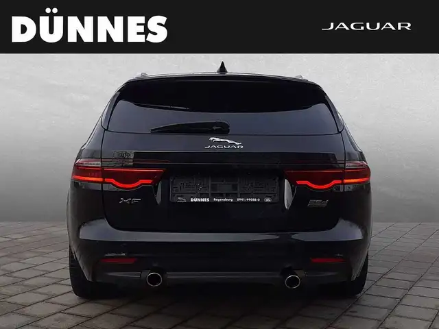 Jaguar XF view 7