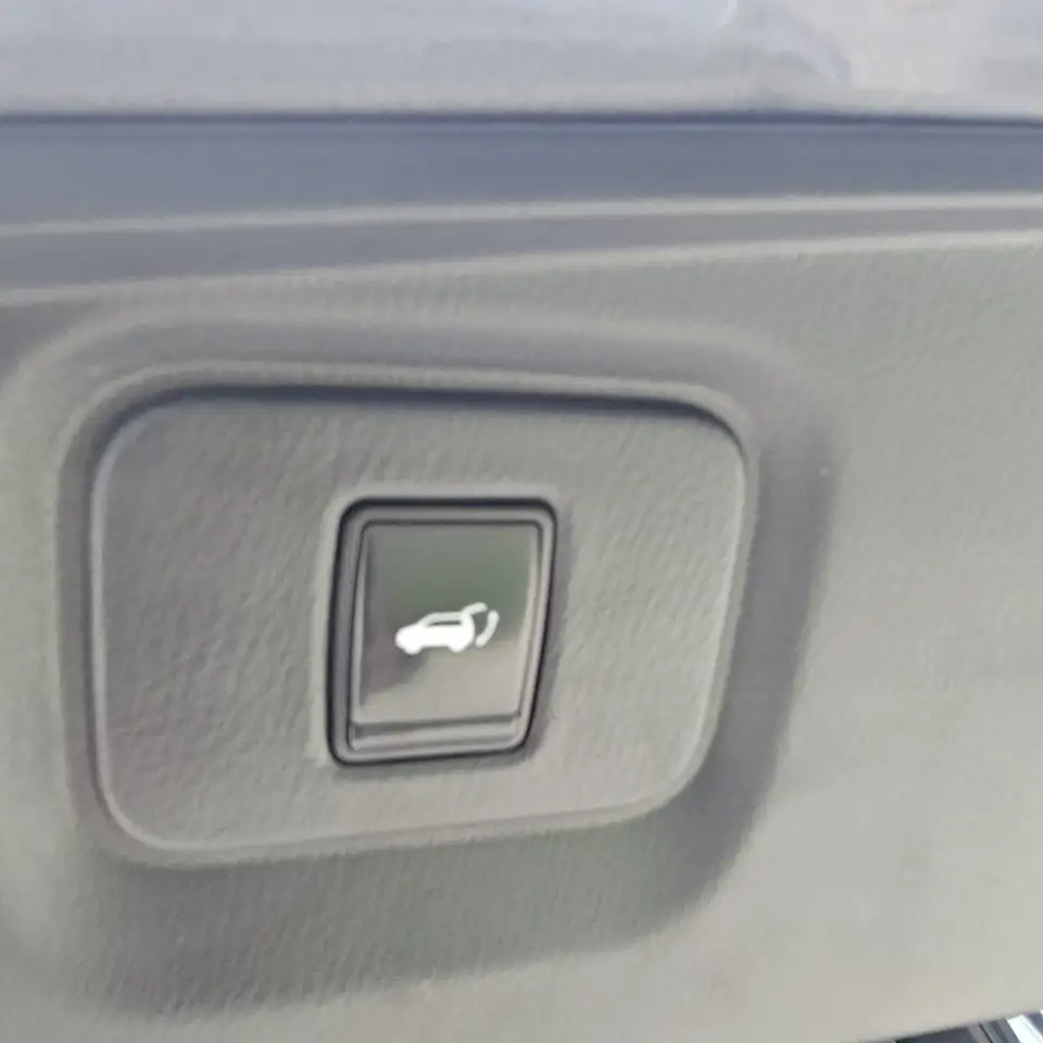 Nissan Pathfinder снимка Nissan Pathfinder