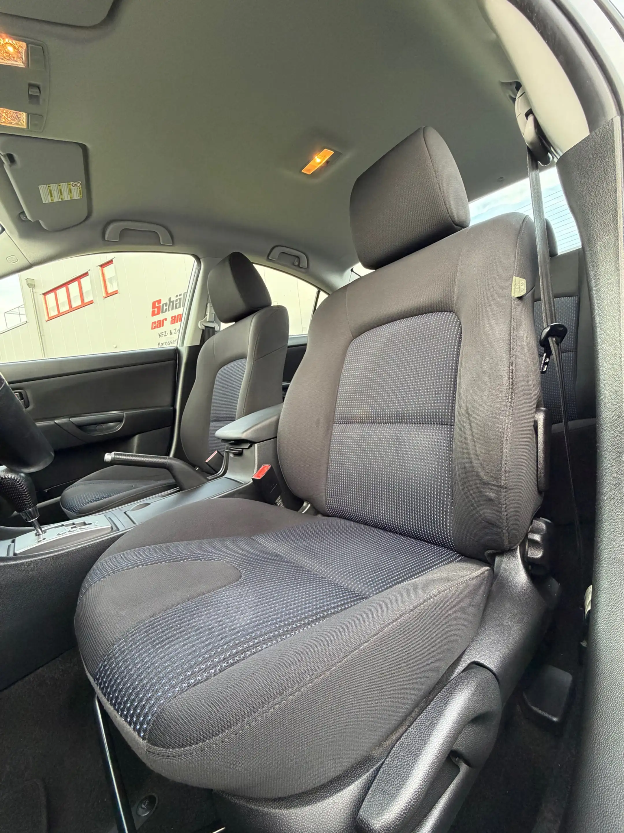 Mazda 3 1.6 Active Automatik TÜV neu 1.HD ZV Klima — photo 8