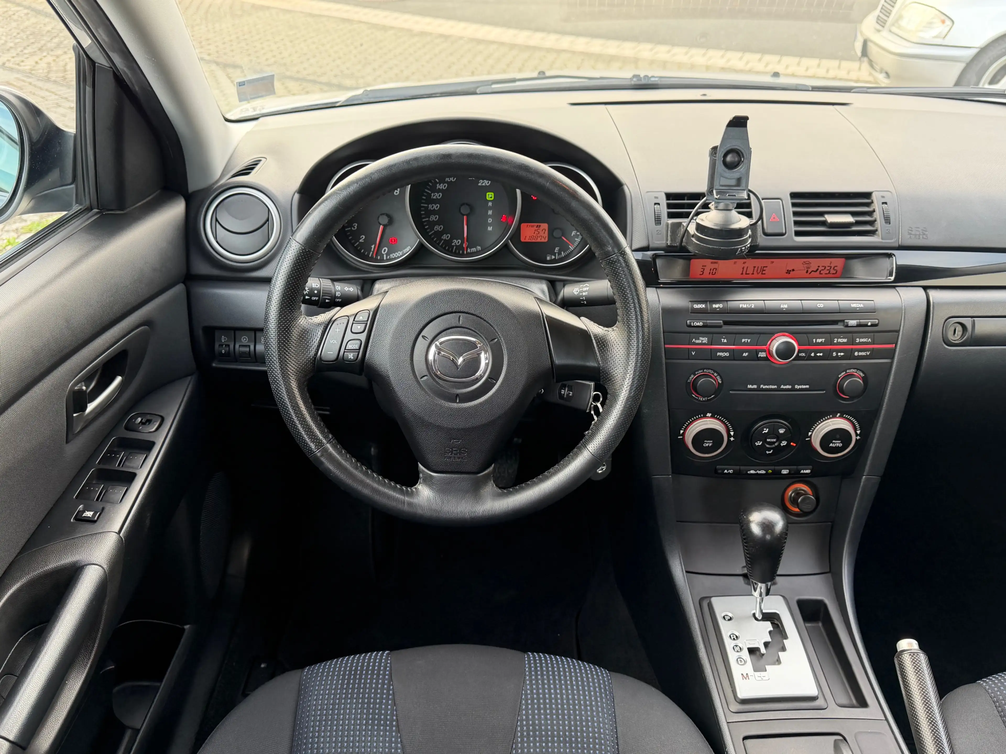 Mazda 3 1.6 Active Automatik TÜV neu 1.HD ZV Klima — photo 5