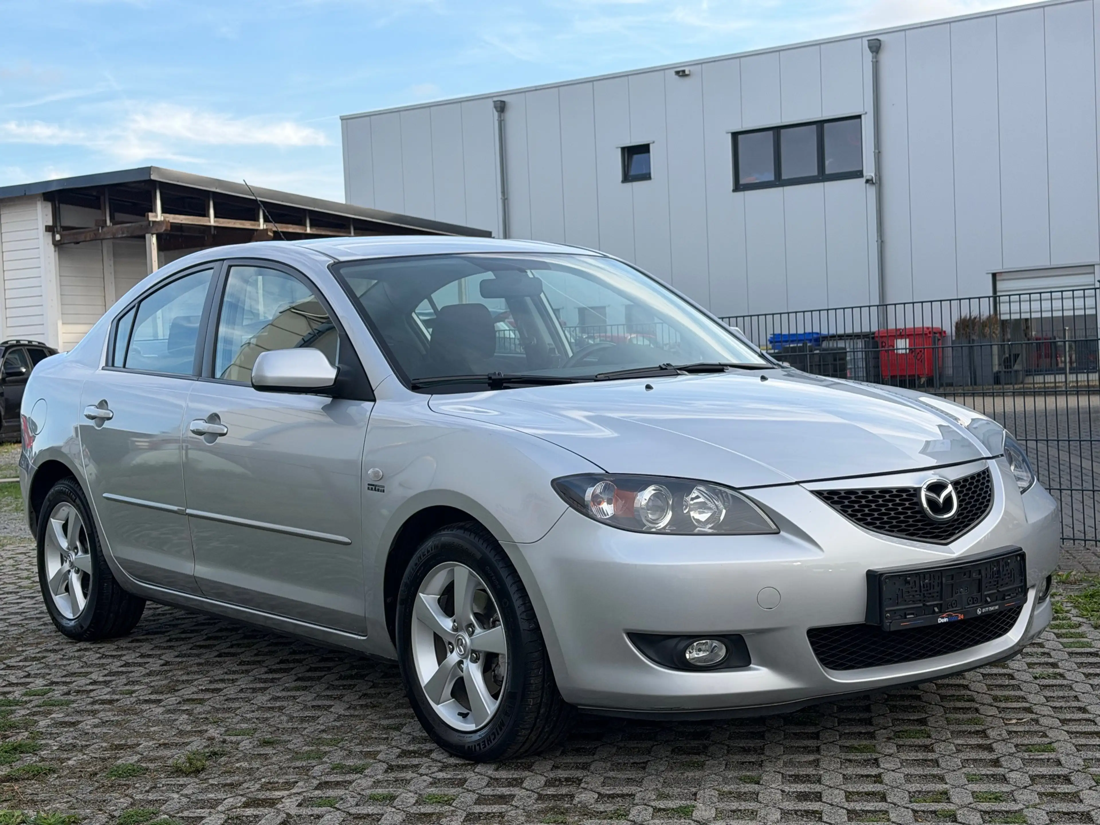 Mazda 3 1.6 Active Automatik TÜV neu 1.HD ZV Klima — photo 3