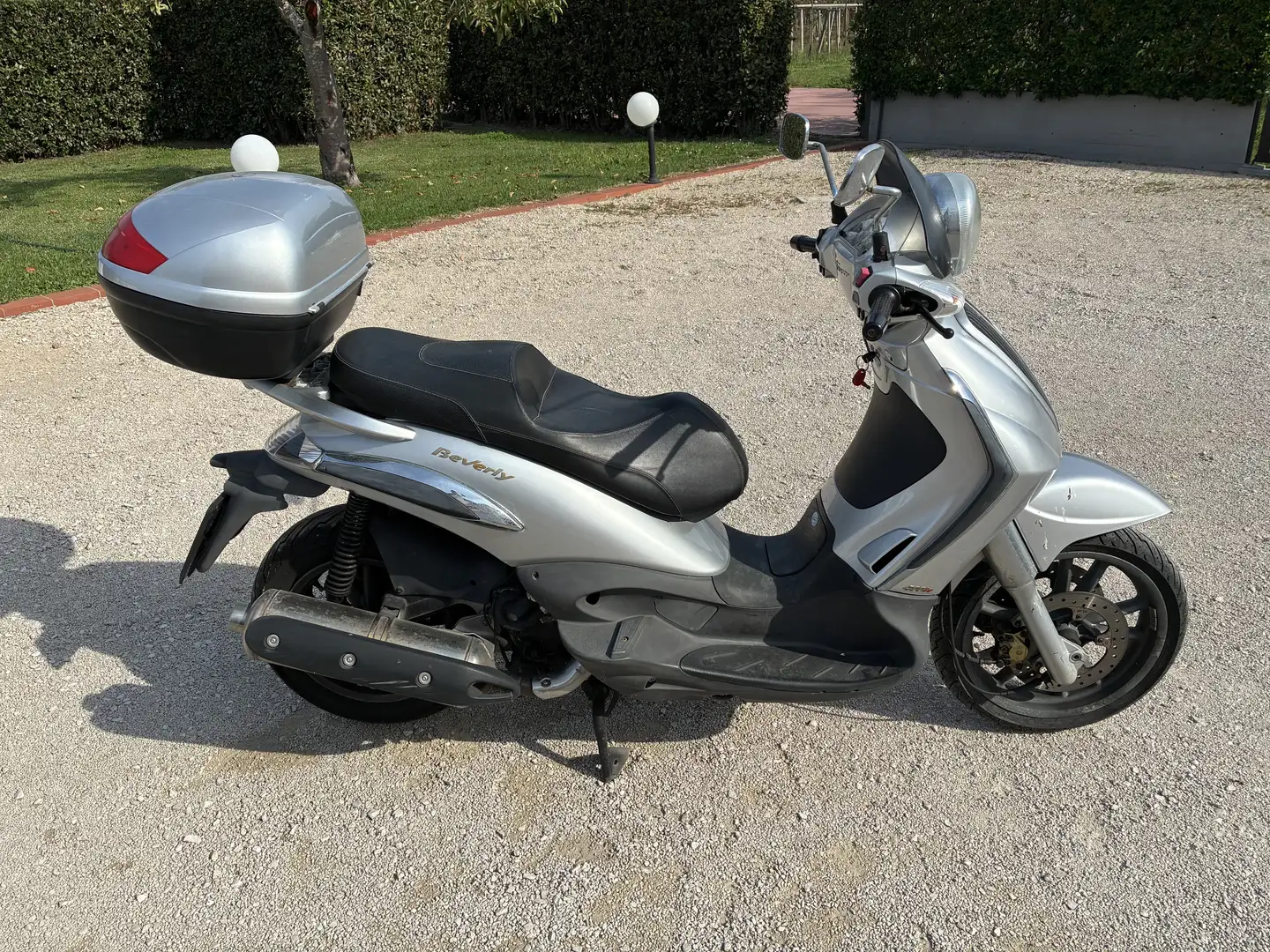 Piaggio Beverly 400 Tourer - 2