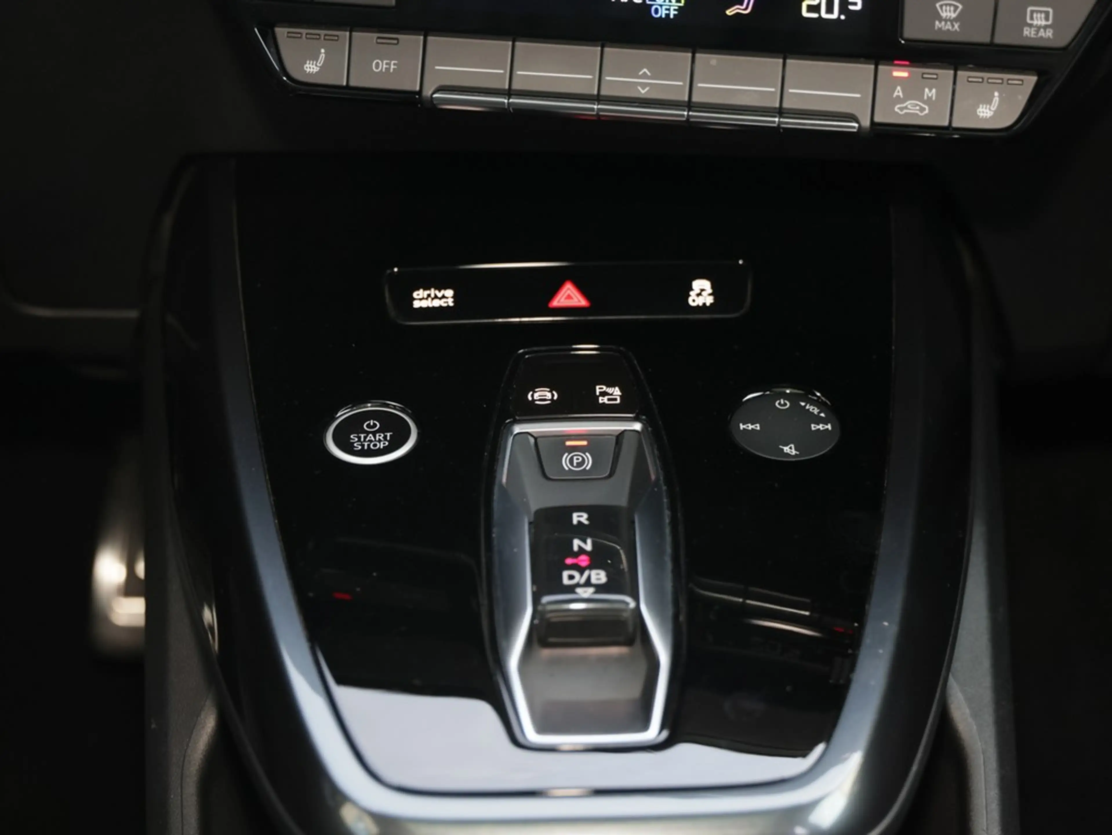 Audi Q4 e-tron Sportback 50 e-tron quattro — photo 19