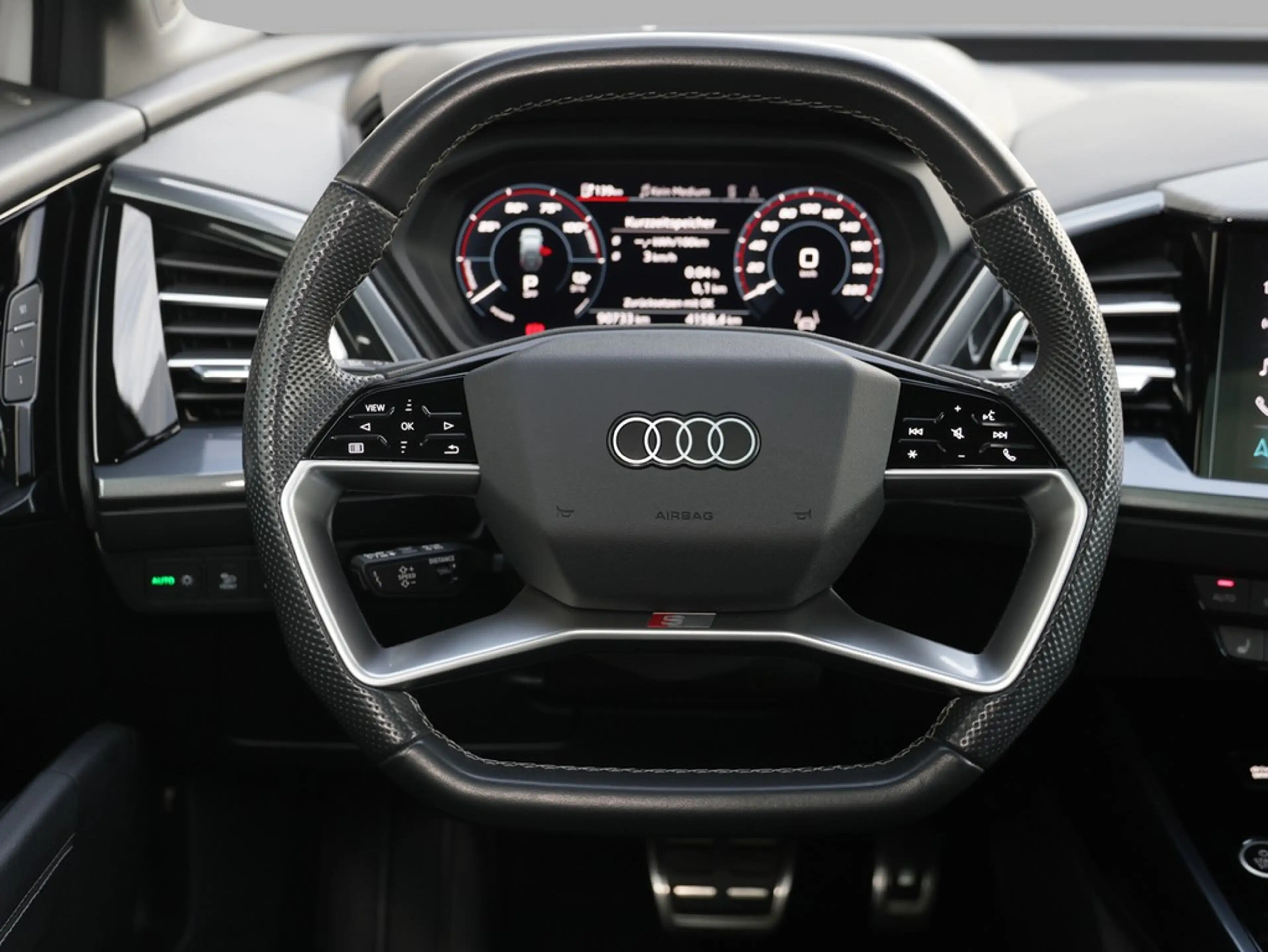 Audi Q4 e-tron Sportback 50 e-tron quattro — photo 20