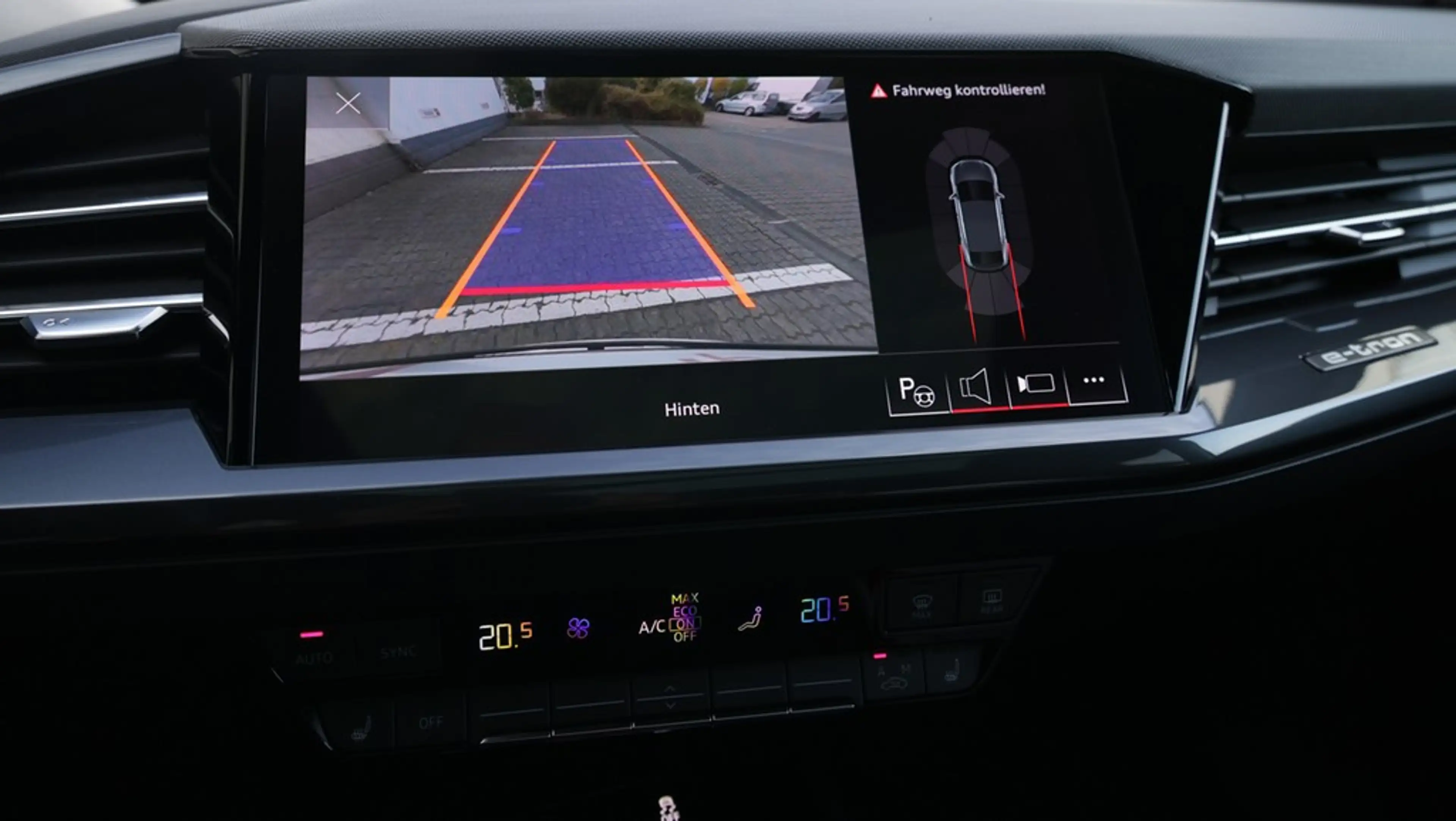 Audi Q4 e-tron Sportback 50 e-tron quattro — photo 8