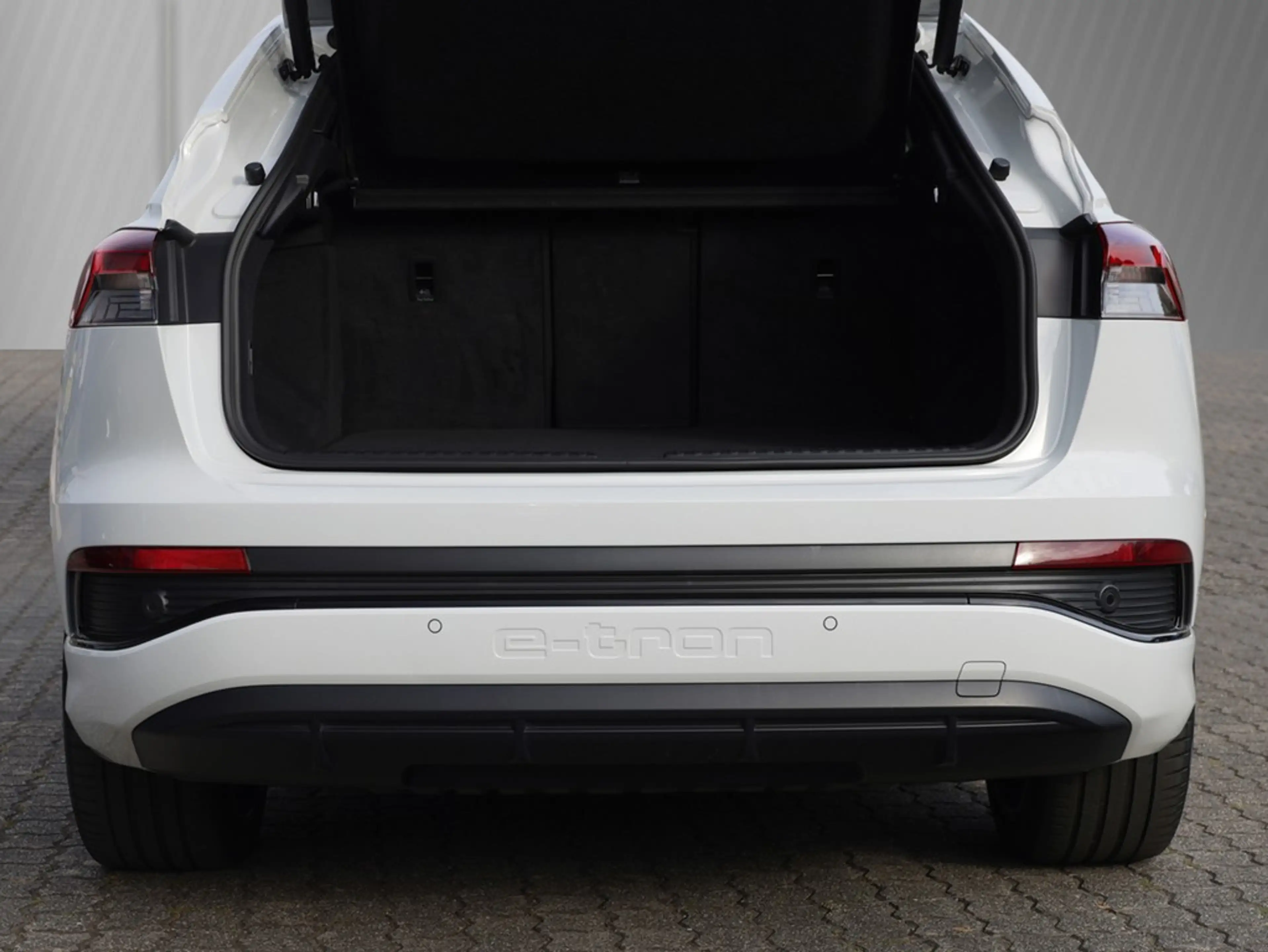 Audi Q4 e-tron Sportback 50 e-tron quattro — photo 6