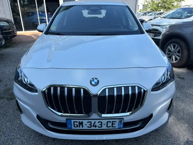 BMW 2 Series view 2