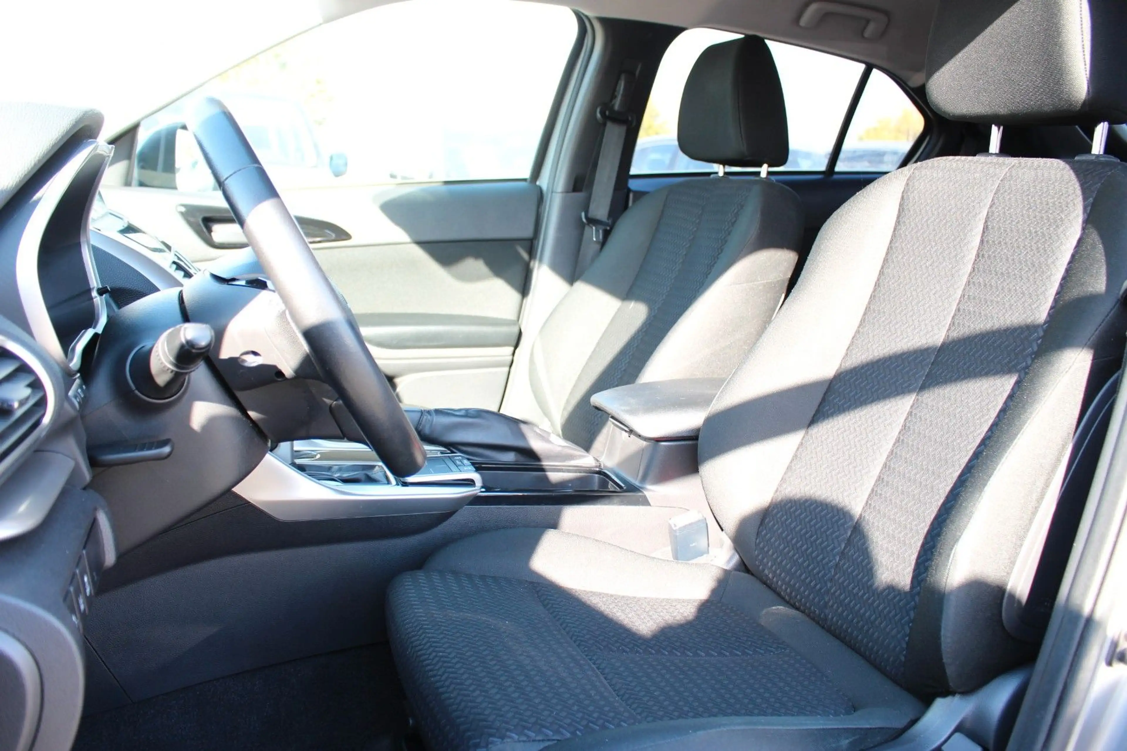 Mitsubishi Eclipse Cross Diamant Edition BT/SHZ/PDC/KLIMA — photo 10