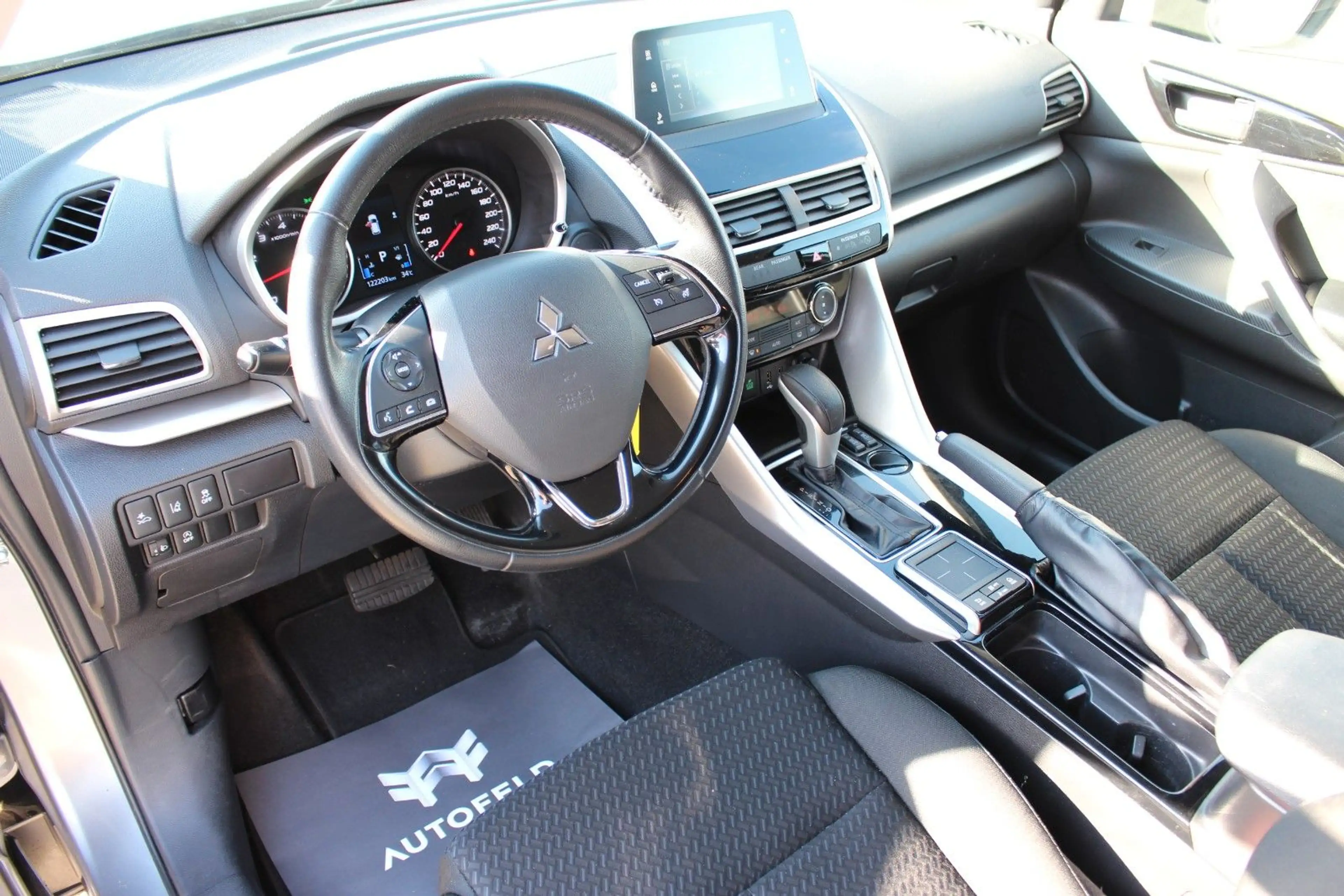 Mitsubishi Eclipse Cross Diamant Edition BT/SHZ/PDC/KLIMA — photo 9