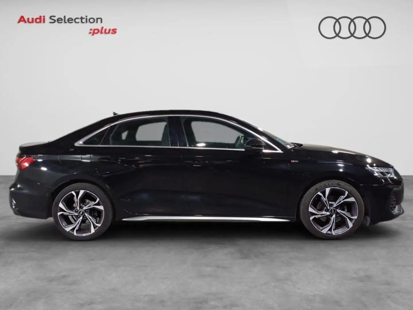 Audi A4 35 TFSI S line S tronic 110kW Negro - 2