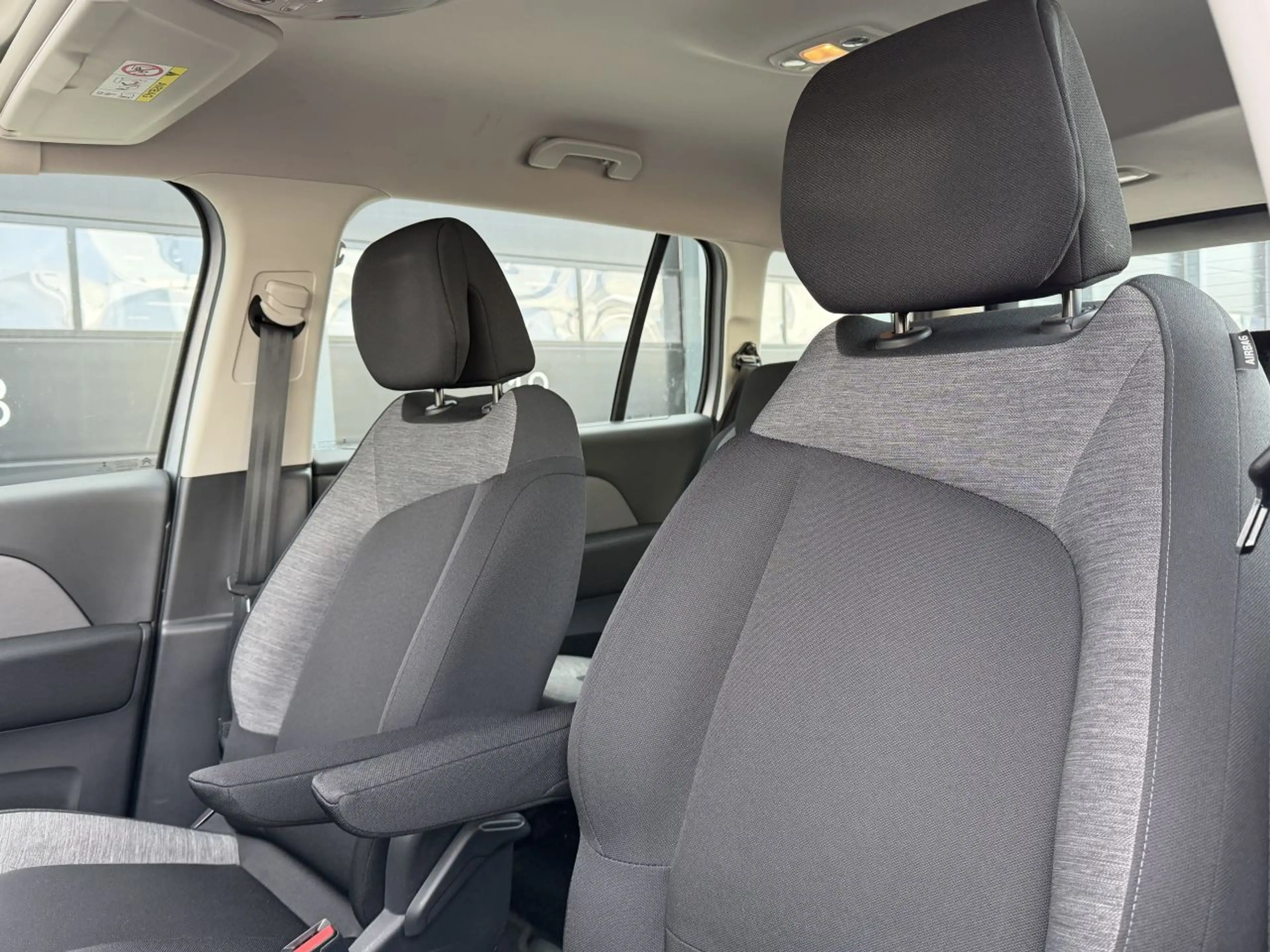 Citroen Grand C4 Picasso 1.6 BlueHDI Navi Clima 7-PERS EURO-6 — photo 9