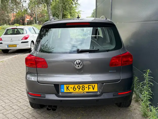 Volkswagen Tiguan view 8