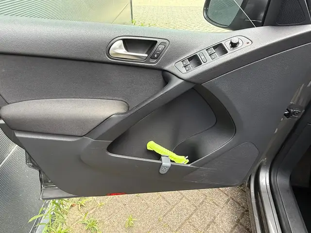 Volkswagen Tiguan view 29