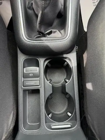 Volkswagen Tiguan view 26