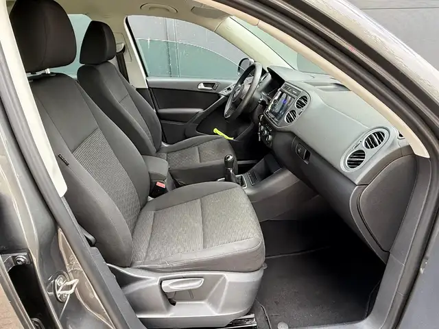Volkswagen Tiguan view 14