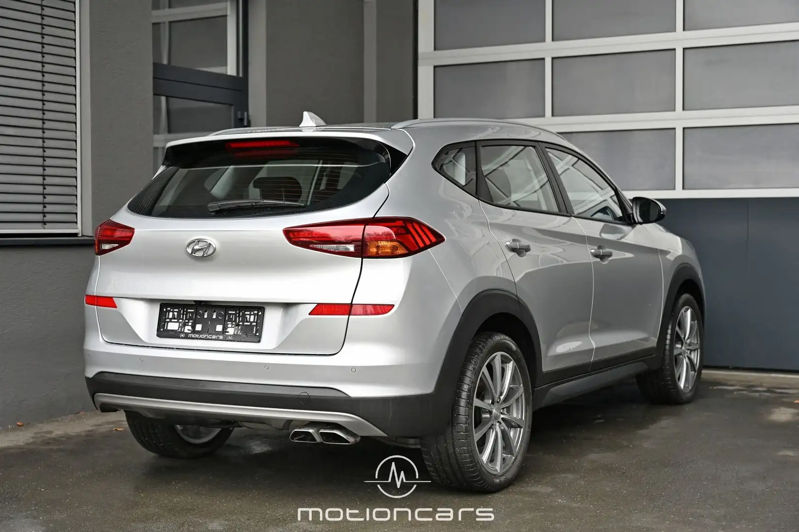 Hyundai TUCSON Tucson 1.6 CRDi DPF 4WD Run Pickerl NEU Silber - 2
