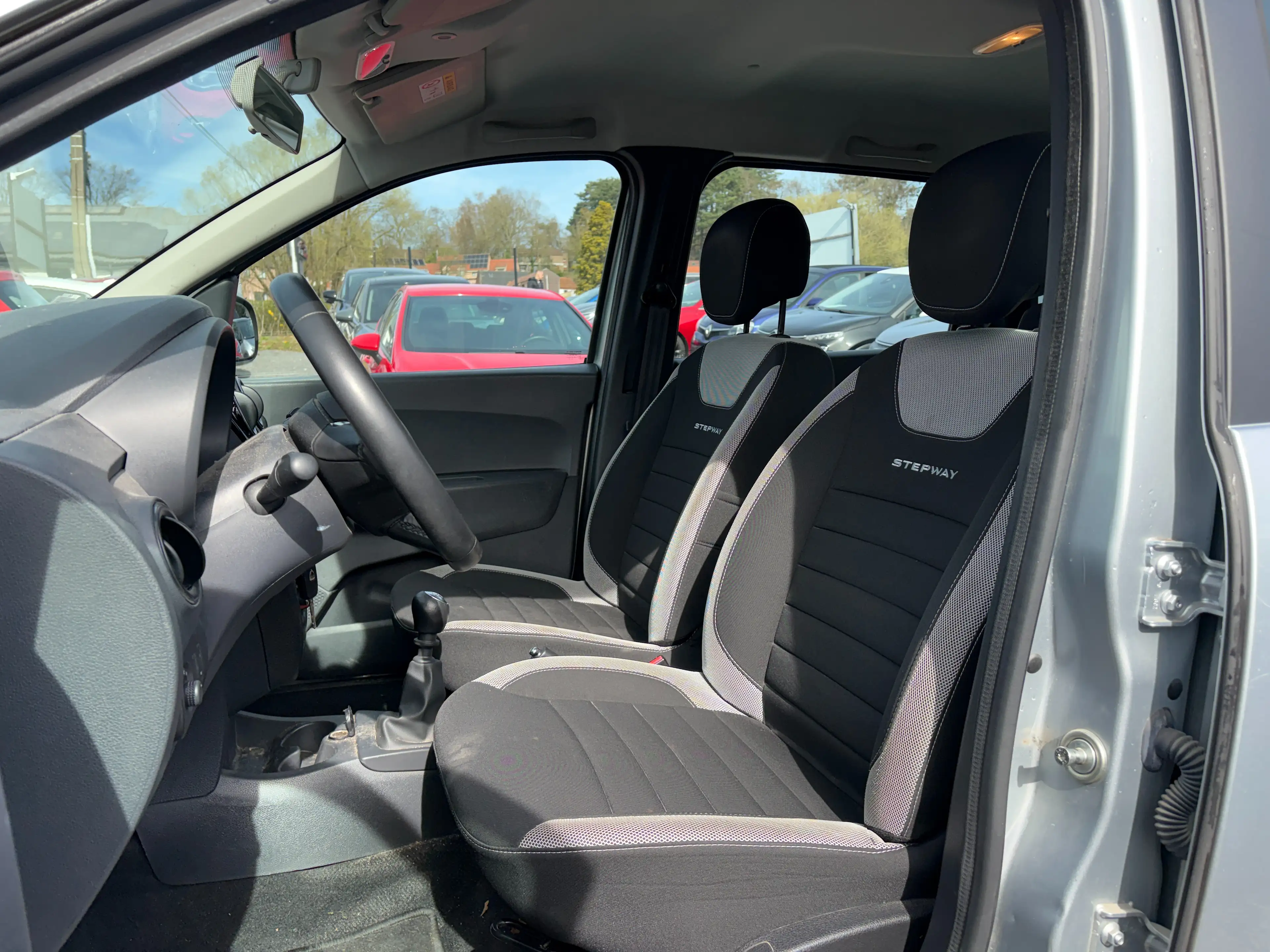 Dacia Lodgy Stepway 1.3 TCe 7pl. - EU6D - GARANTIE 1AN - — photo 10