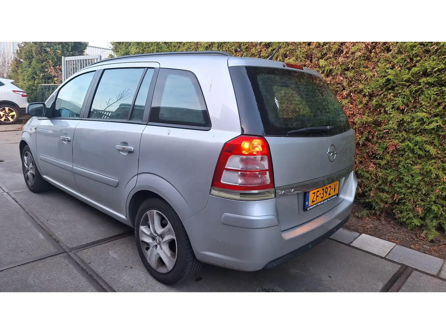 Opel Zafira Tourer 1.4 Business+ 7p. Grau - 2