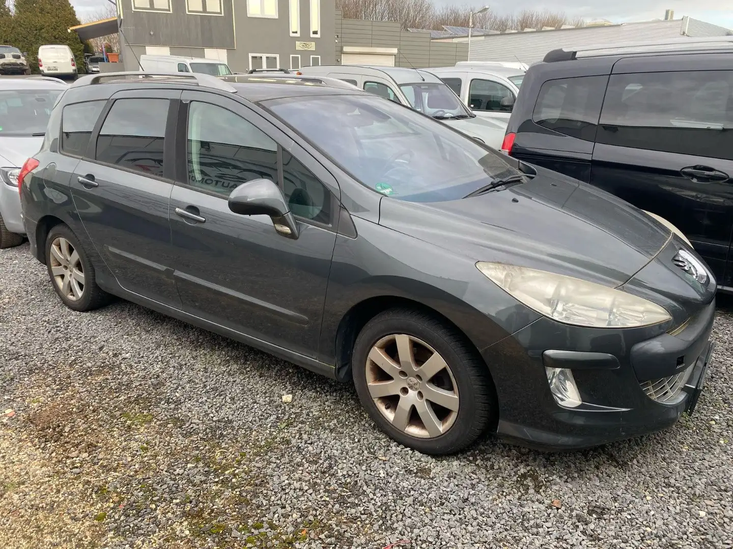 Peugeot 308 SW Sport*7Sitz*Klima*Panoramdach*DEFEKT Šedá - 2