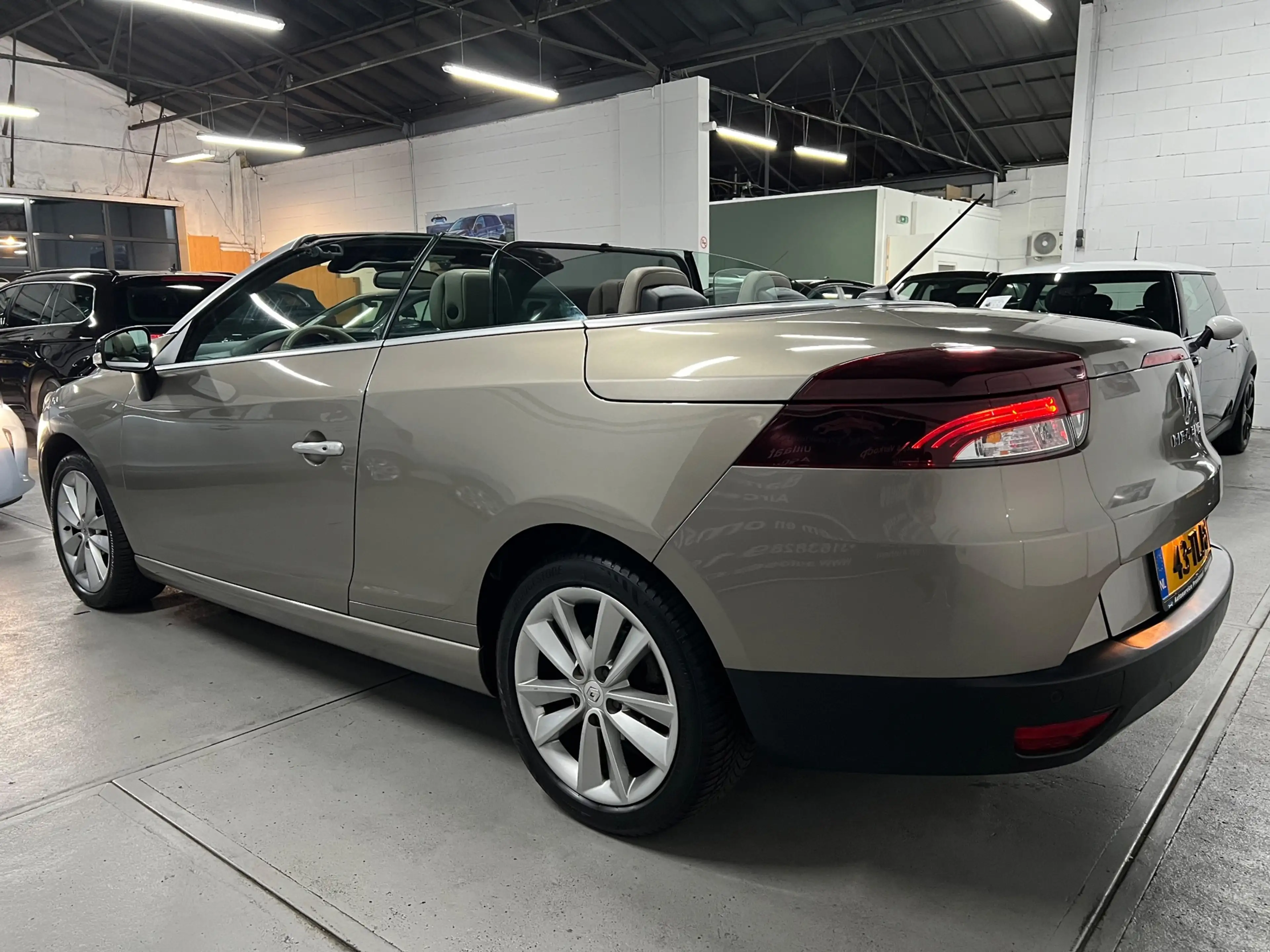 Renault Megane Coupé-Cabriolet 2.0 Privilège Automaat — photo 30