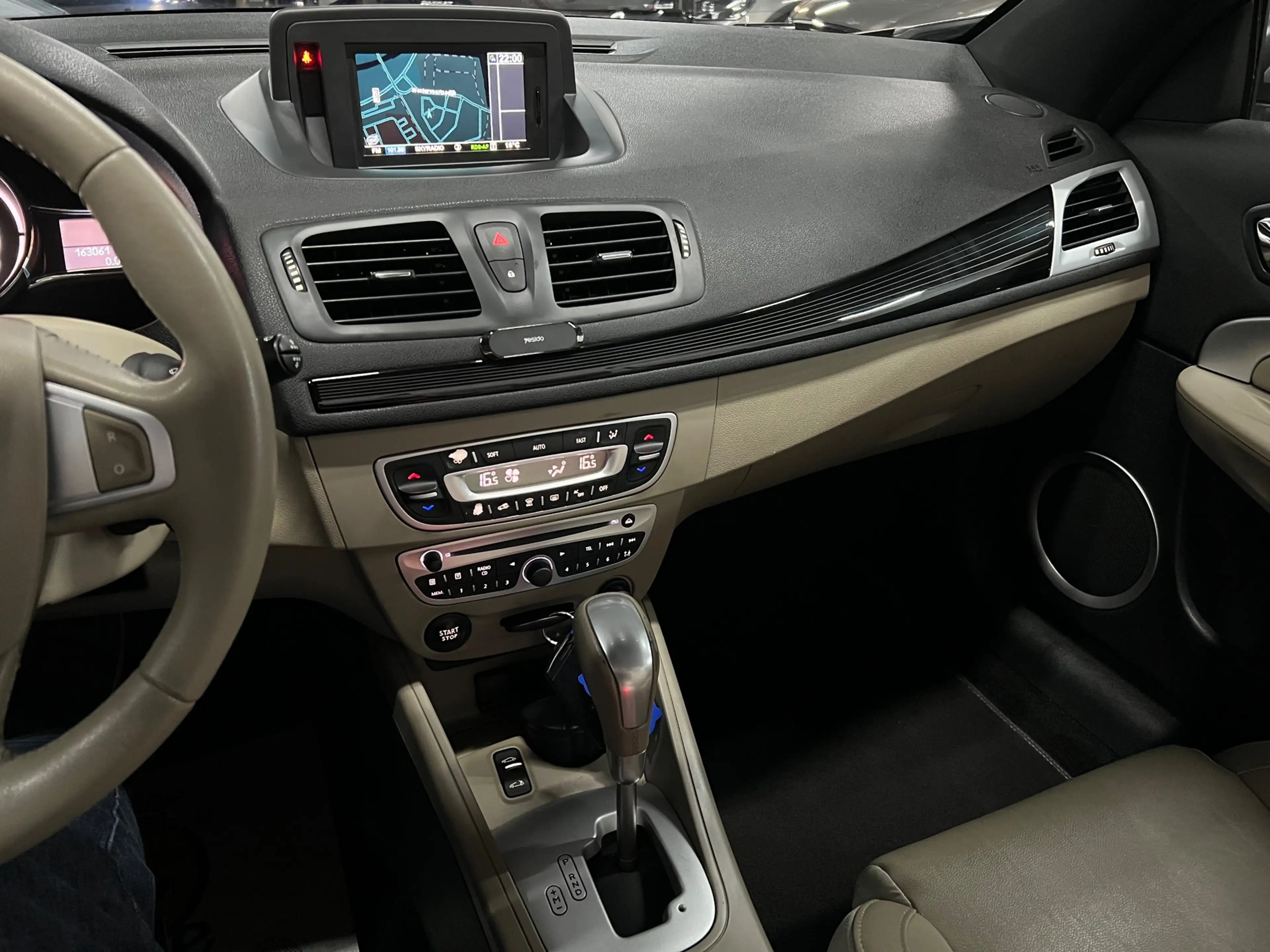 Renault Megane Coupé-Cabriolet 2.0 Privilège Automaat — photo 9