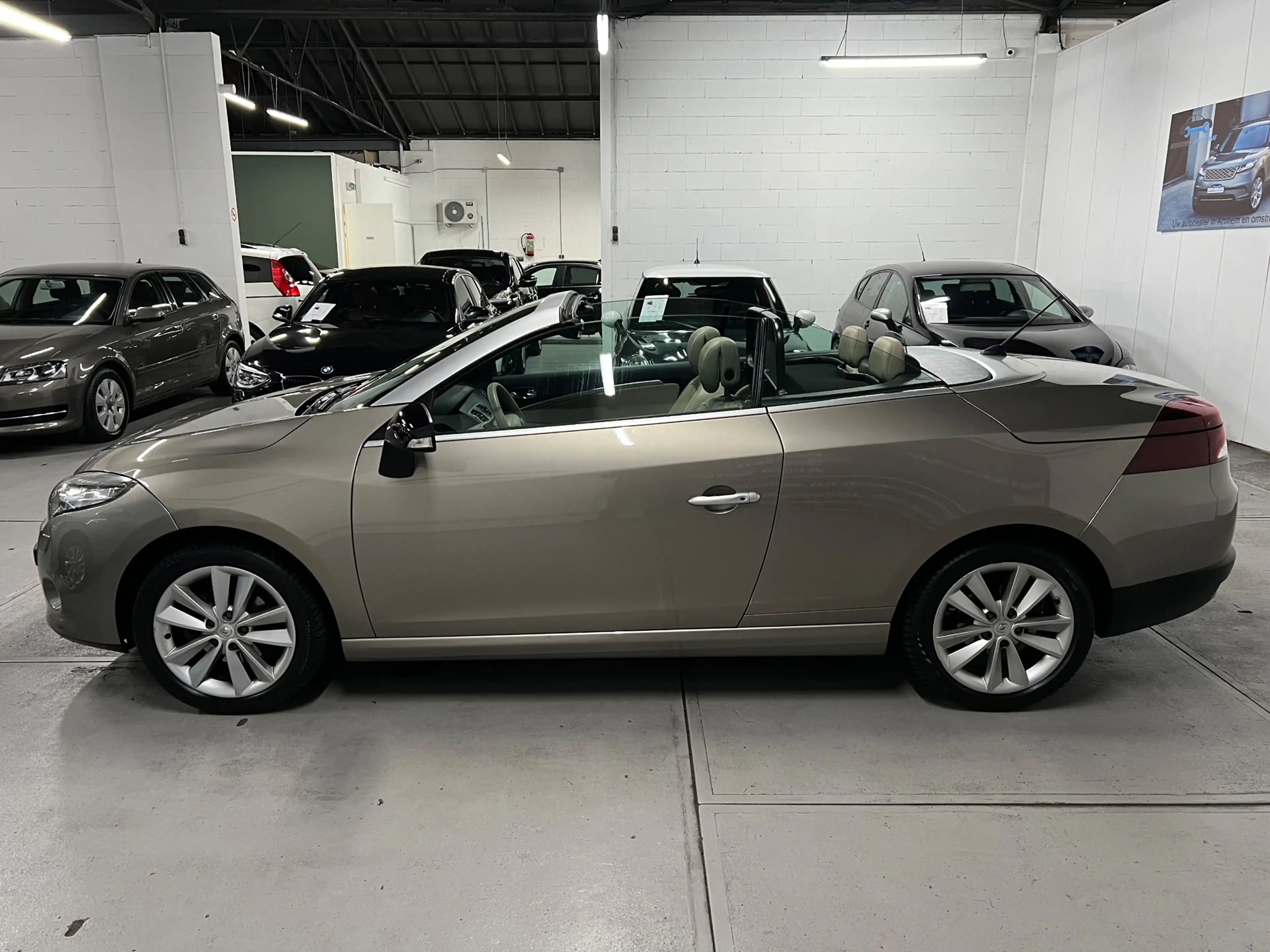 Renault Megane Coupé-Cabriolet 2.0 Privilège Automaat — photo 4