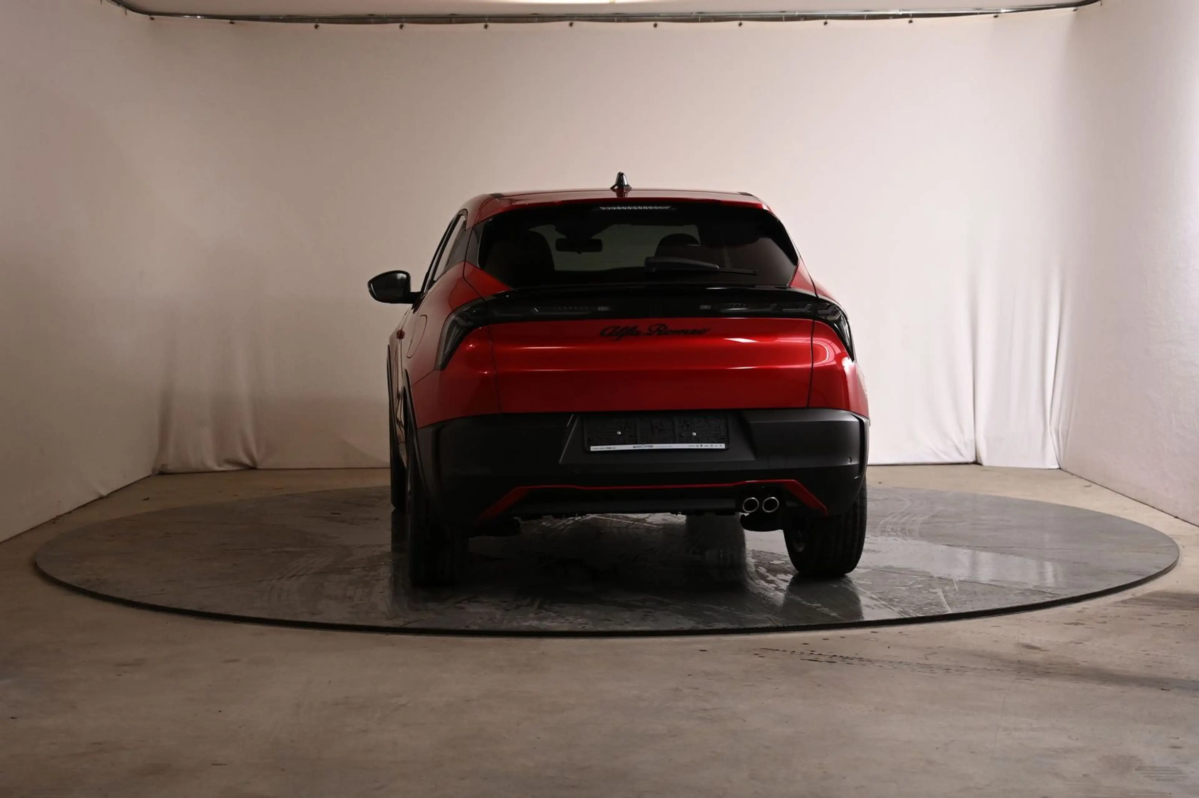 Alfa Romeo Junior Ibrida 1.2 VGT 48V-Hybrid 107 kW Speci... — photo 4
