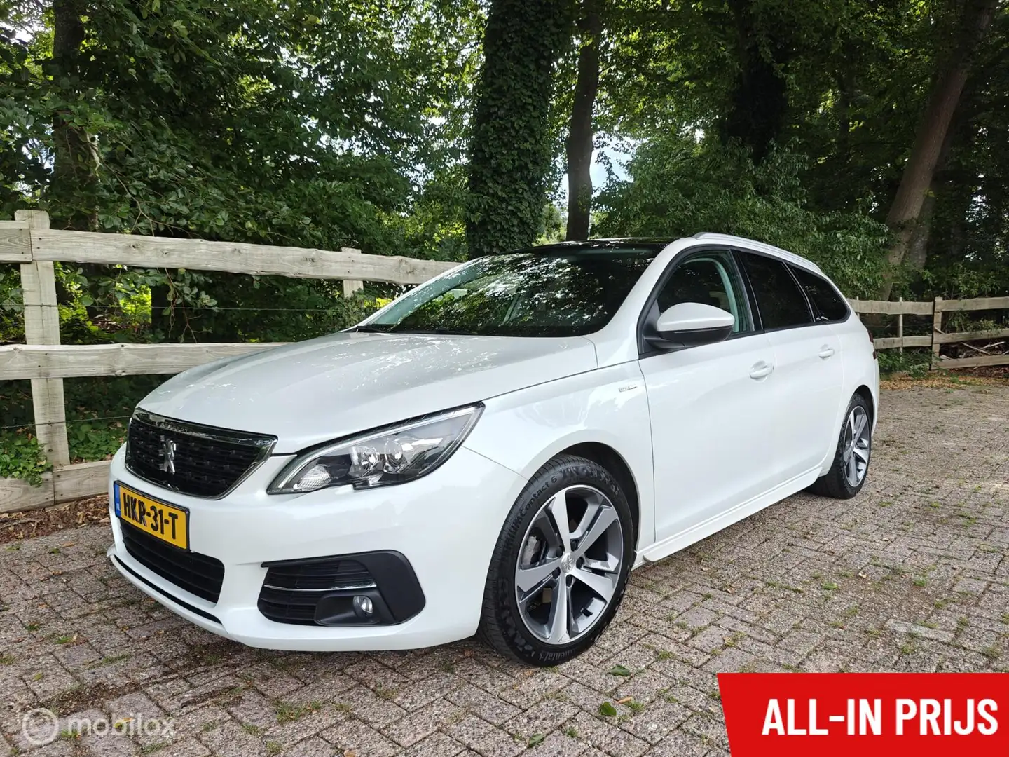 Peugeot 308 SW 1.2 110PK Navigatie|Panoramadak|Cruise|Carplay| Wit - 1