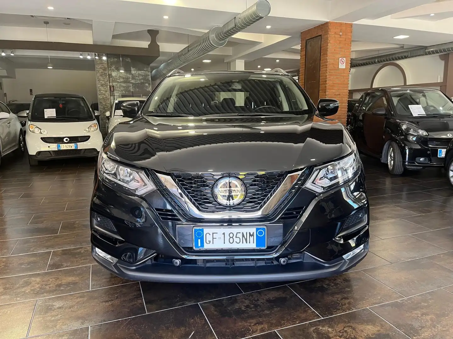 Nissan Qashqai Qashqai II 2017 1.3 dig-t Acenta Premium 140cv Schwarz - 2