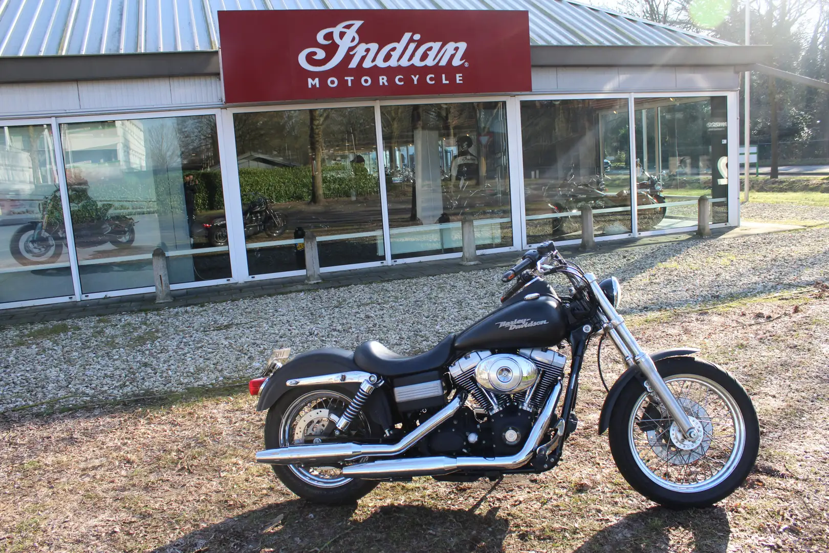 Harley-Davidson Dyna Street Bob FXDBi Negro - 1