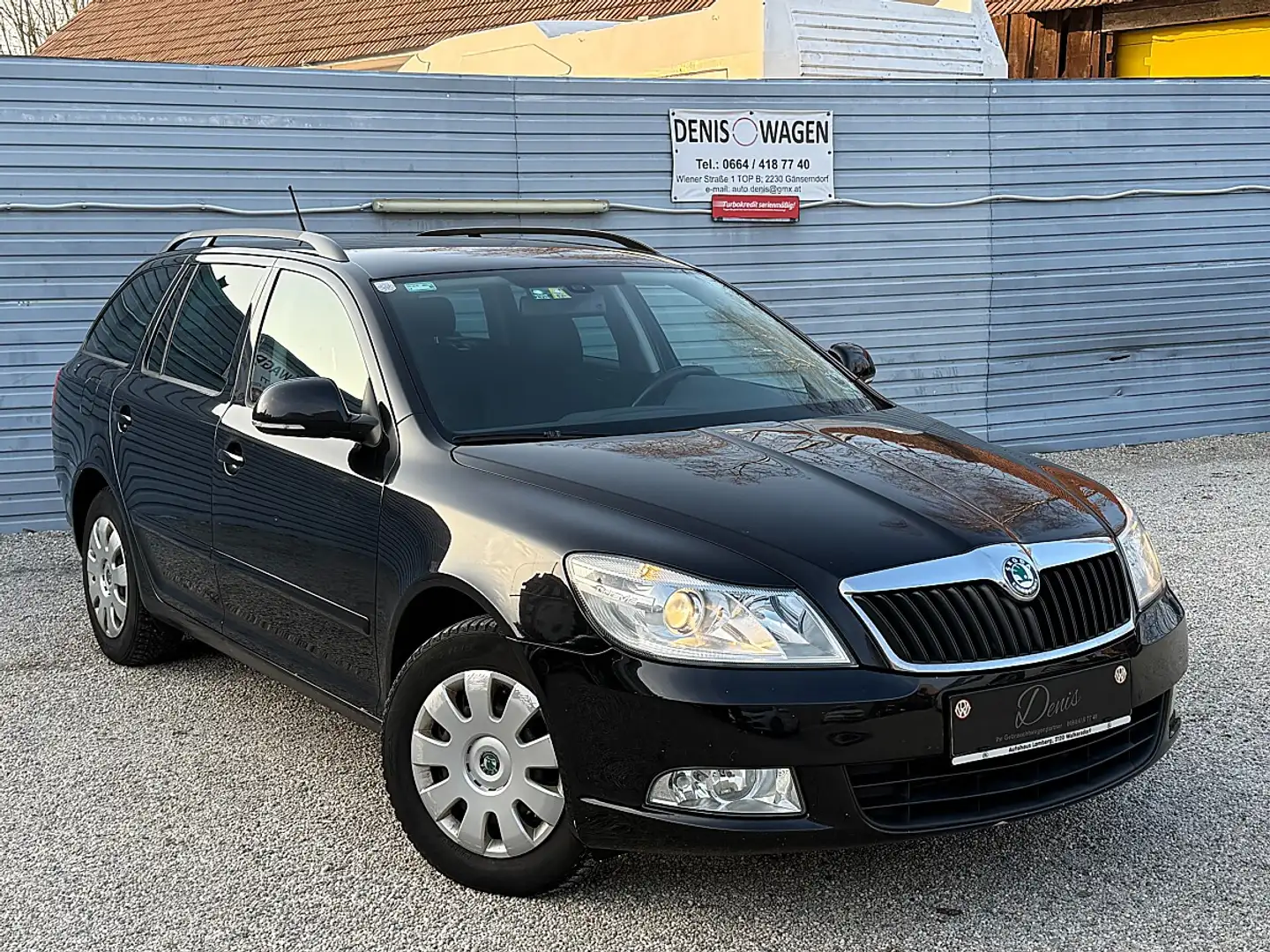 Skoda Octavia Combi 1,6 Twenty TDI DPF Schwarz - 2