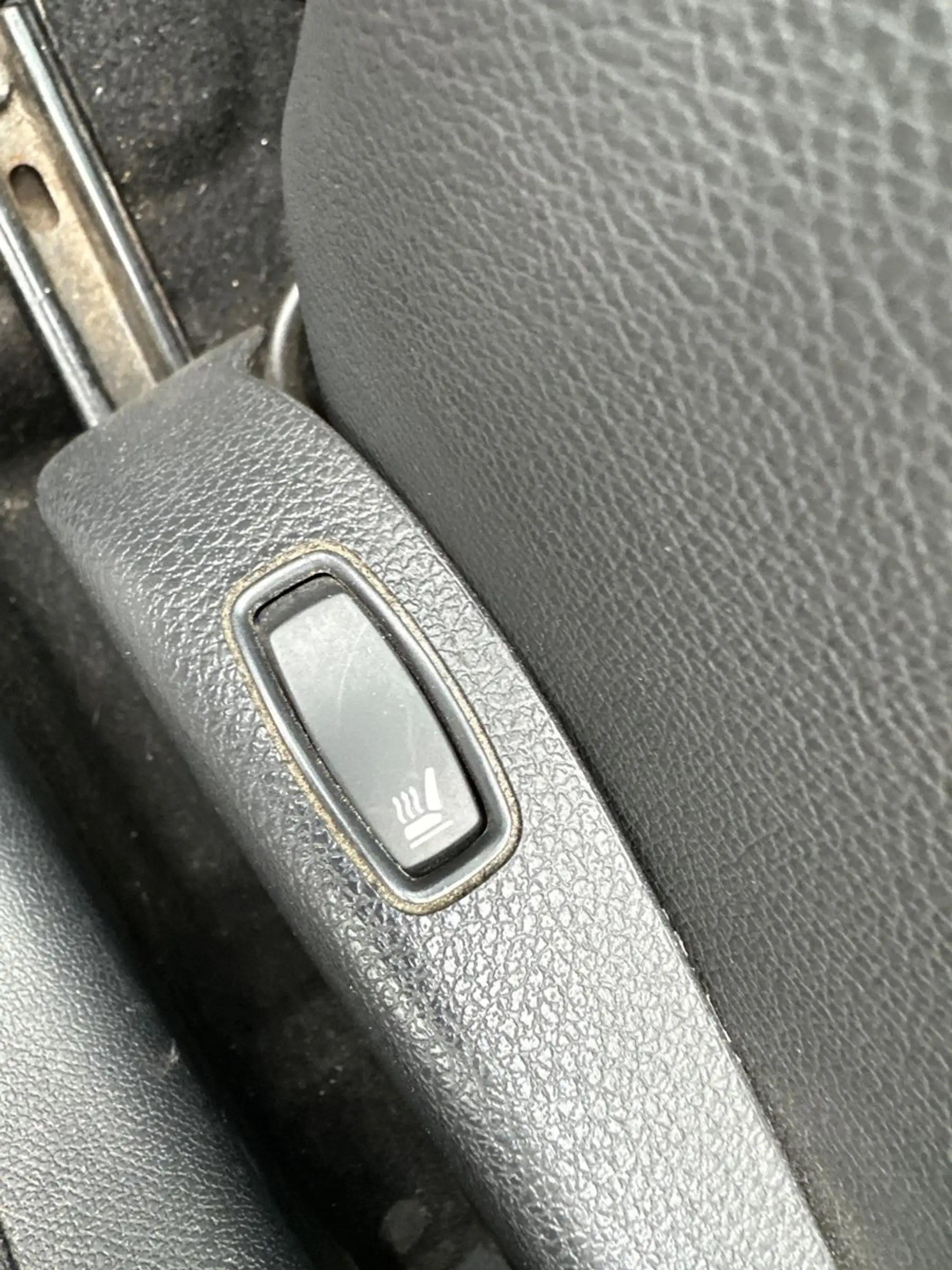 Dacia Duster Prestige*Klima*Temp*Leder*Navi*KamAHK*PDC — photo 16