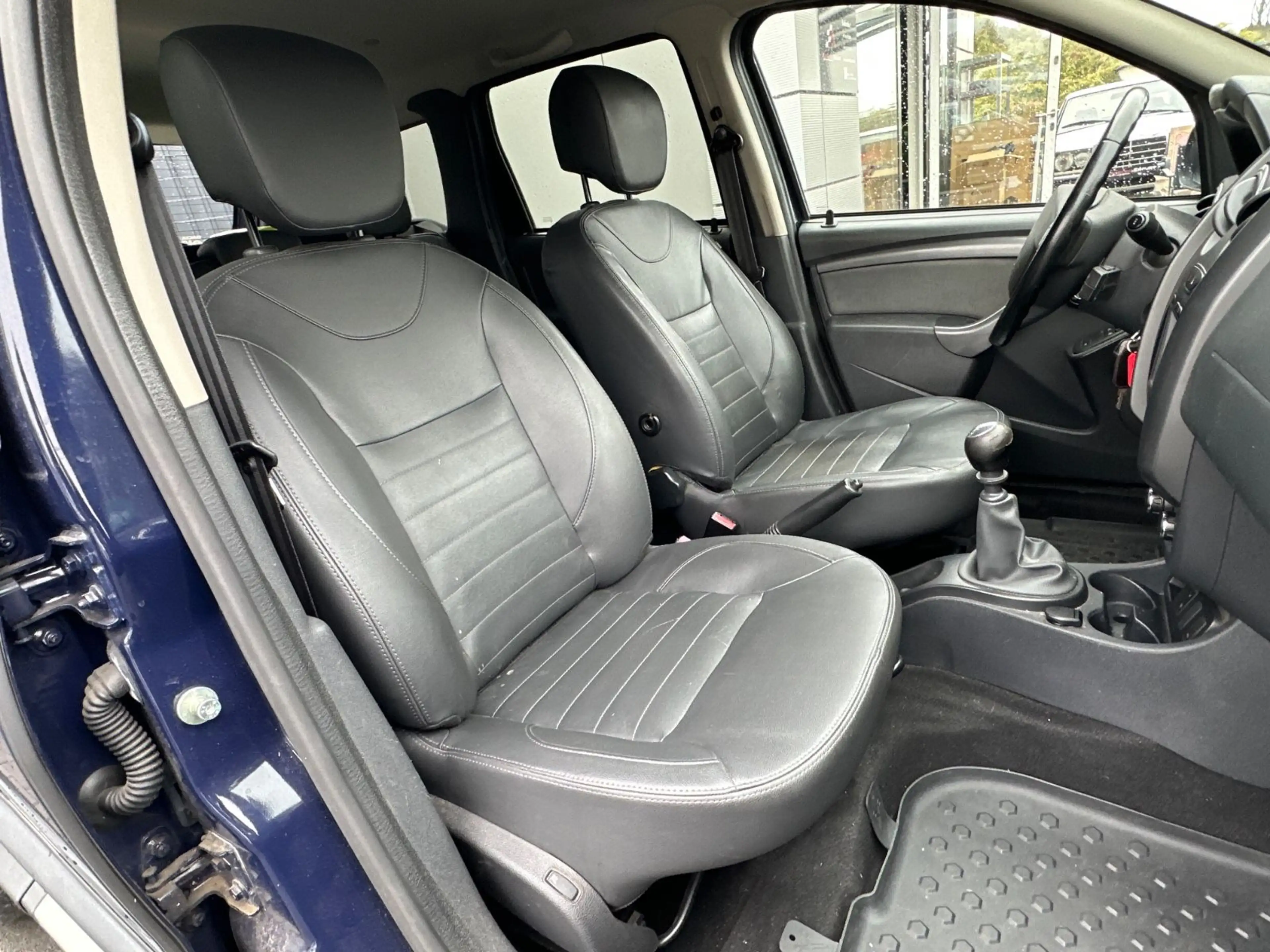 Dacia Duster Prestige*Klima*Temp*Leder*Navi*KamAHK*PDC — photo 28