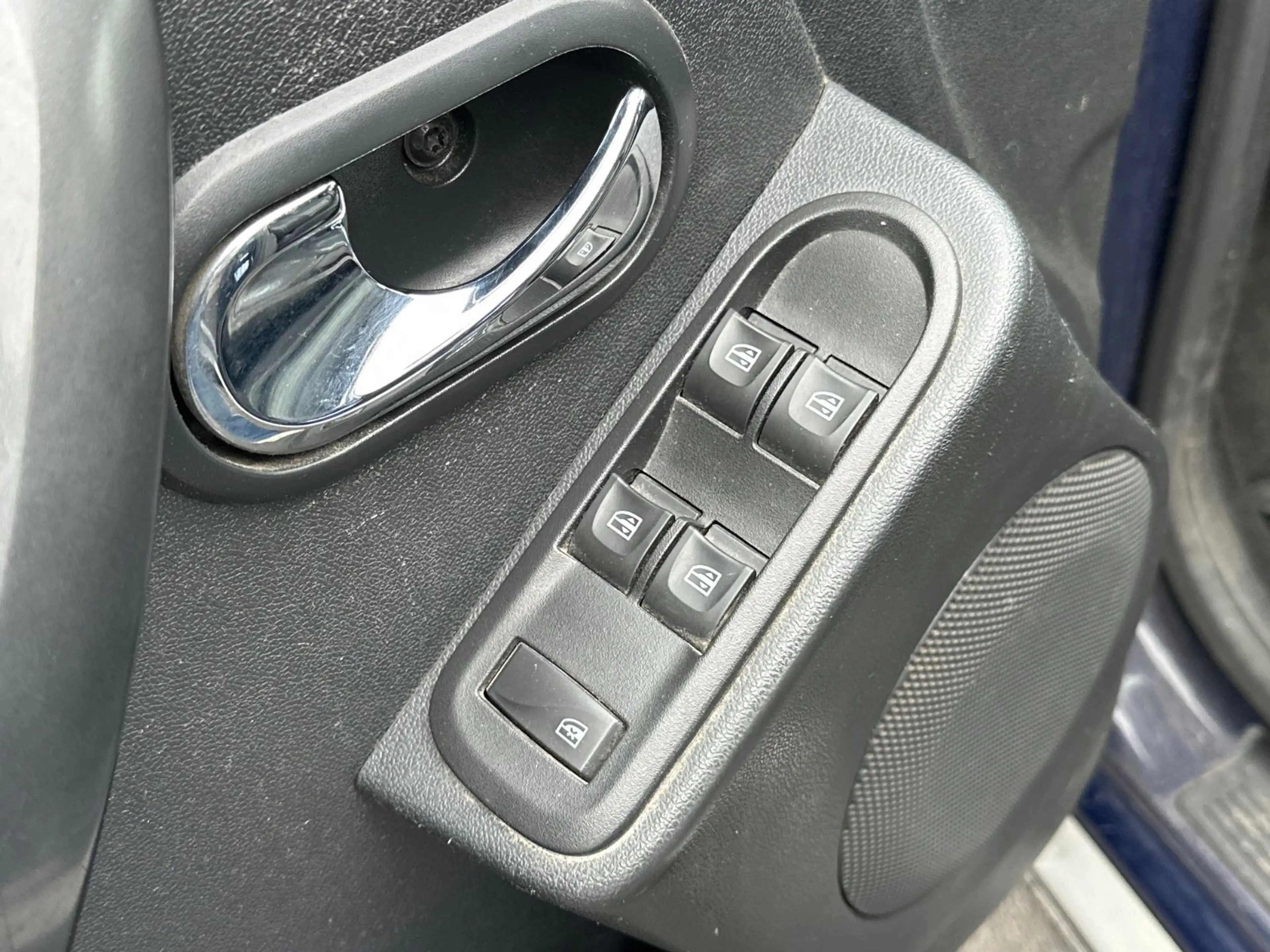Dacia Duster Prestige*Klima*Temp*Leder*Navi*KamAHK*PDC — photo 14