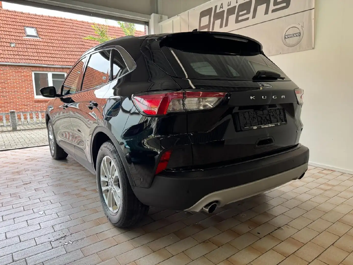 Ford Kuga Plug-In Hybrid Titanium *AHK-SHZ-ACC-Kamera* Schwarz - 2