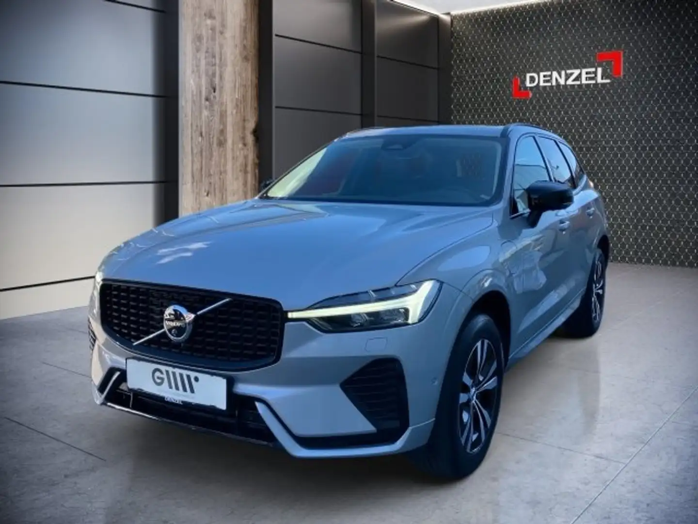 Volvo XC60 Plus, T6 Plug-in Hybrid, Elektrisch/Benzin, Dark Silber - 2