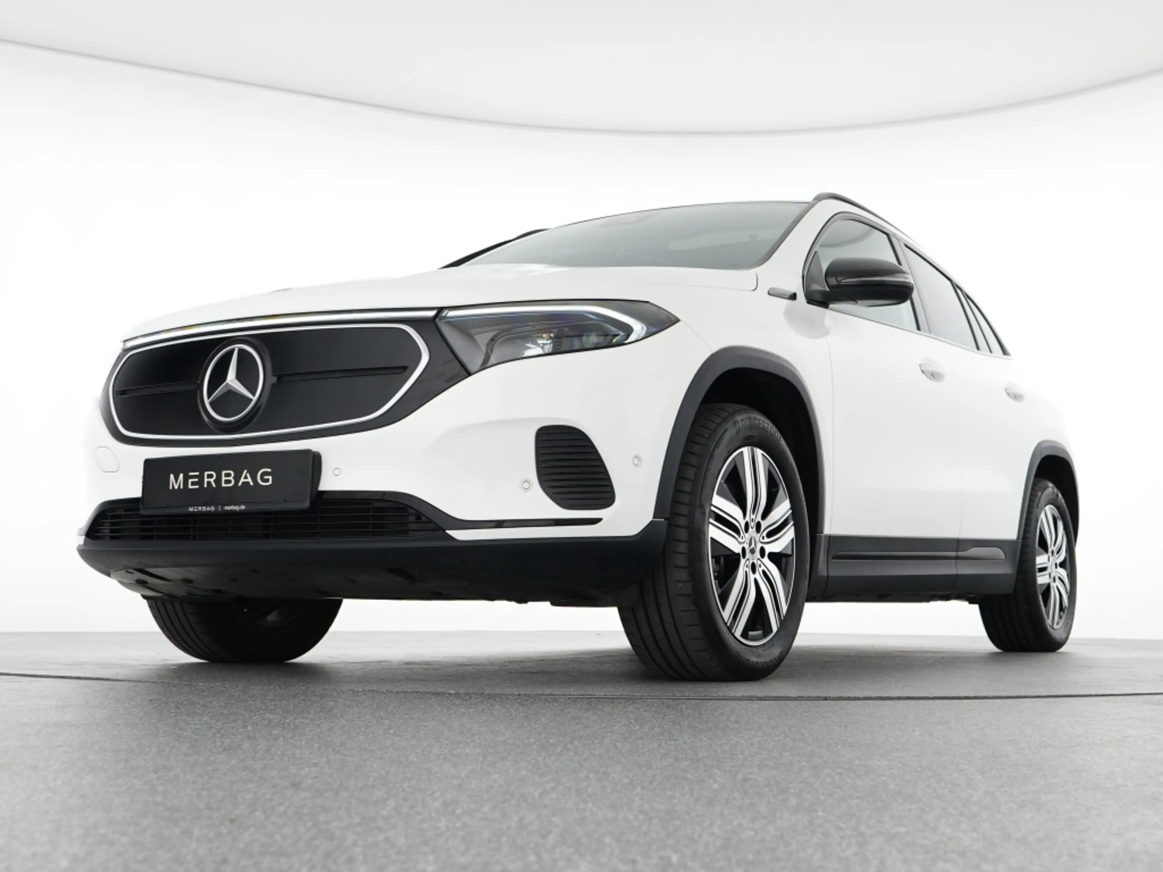 Mercedes-Benz EQA 250 AUT Kam. KeyLess KlimaA LED LM Navi Pano — photo 8