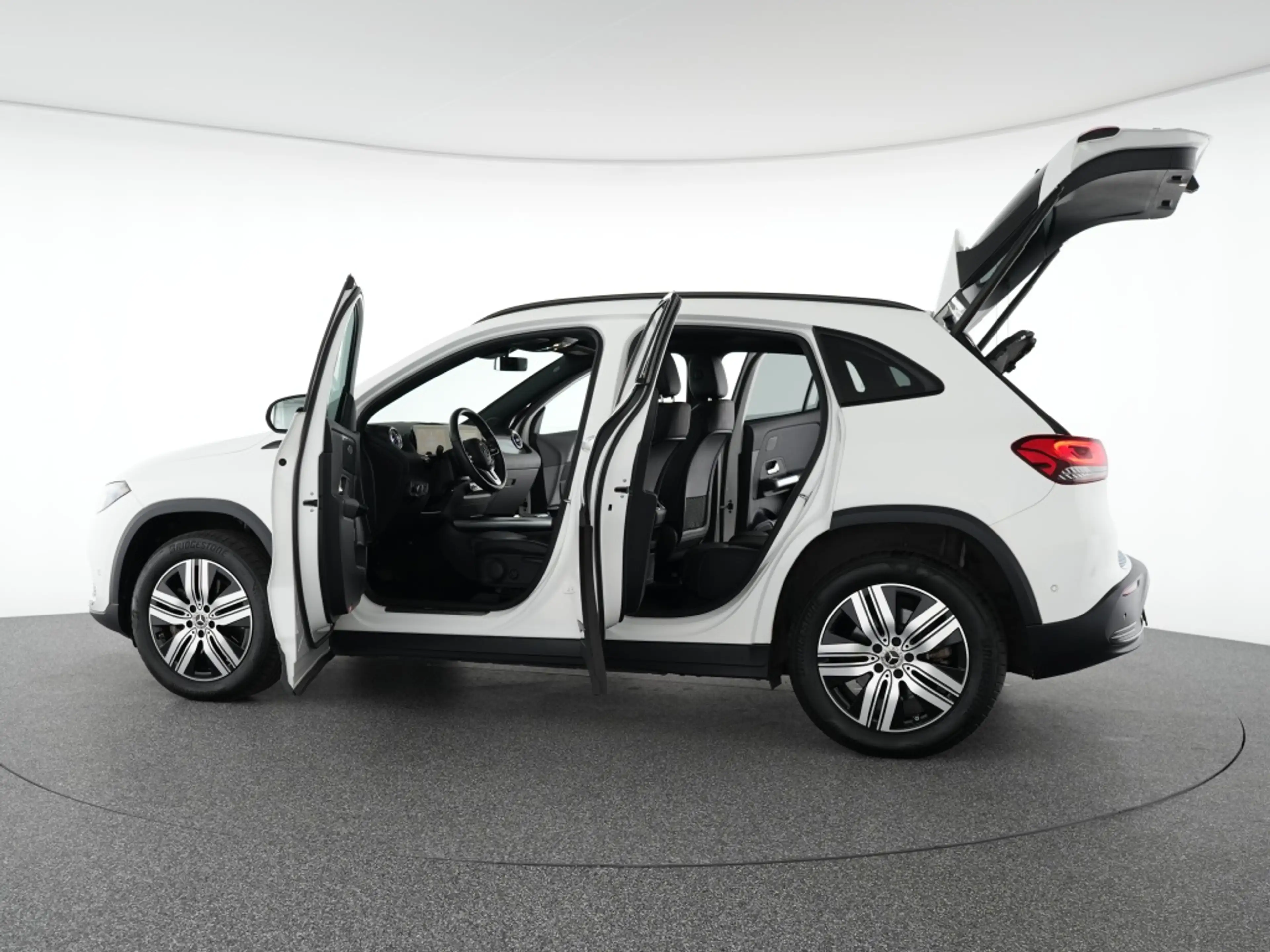 Mercedes-Benz EQA 250 AUT Kam. KeyLess KlimaA LED LM Navi Pano — photo 14