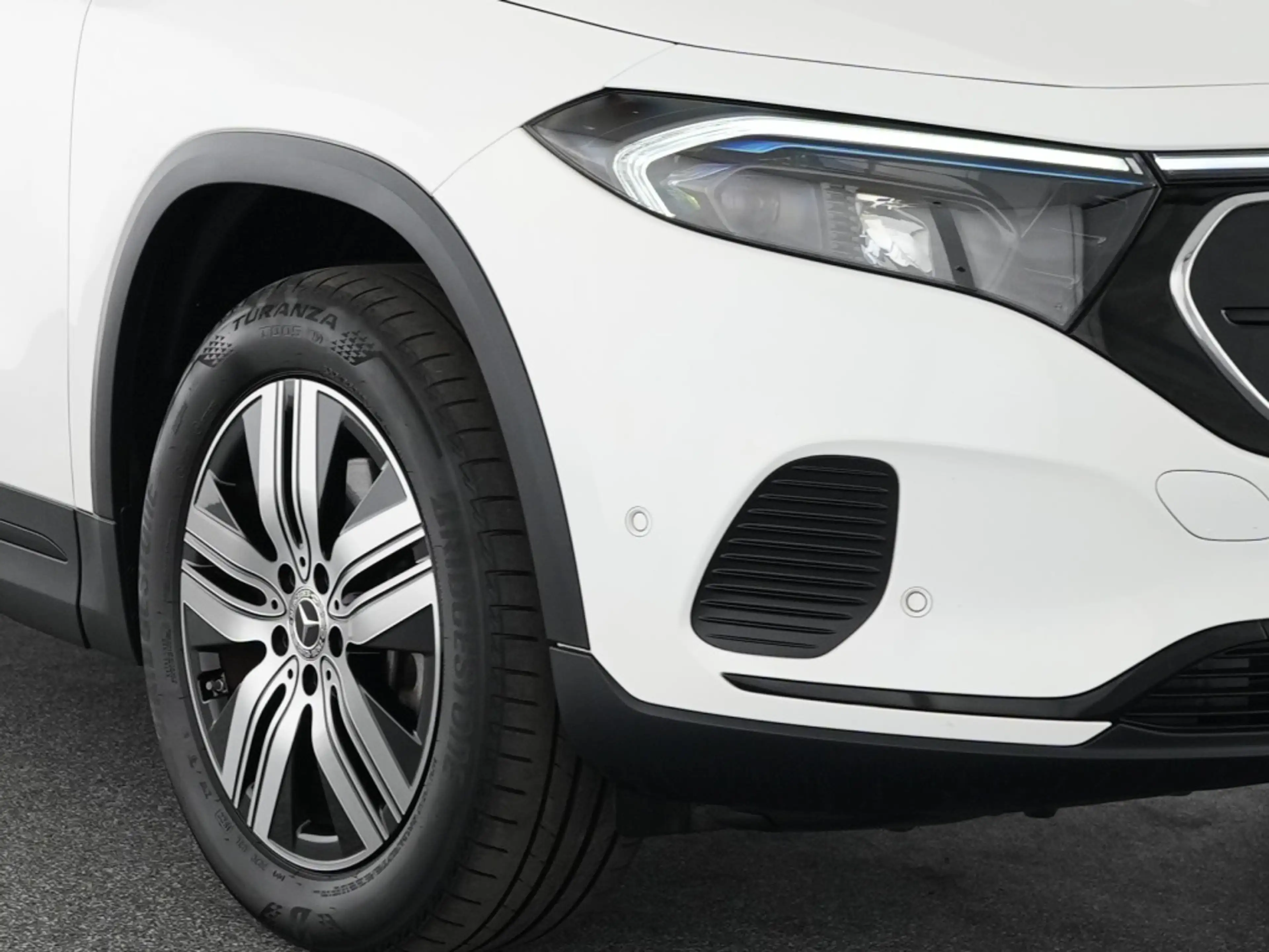 Mercedes-Benz EQA 250 AUT Kam. KeyLess KlimaA LED LM Navi Pano — photo 7